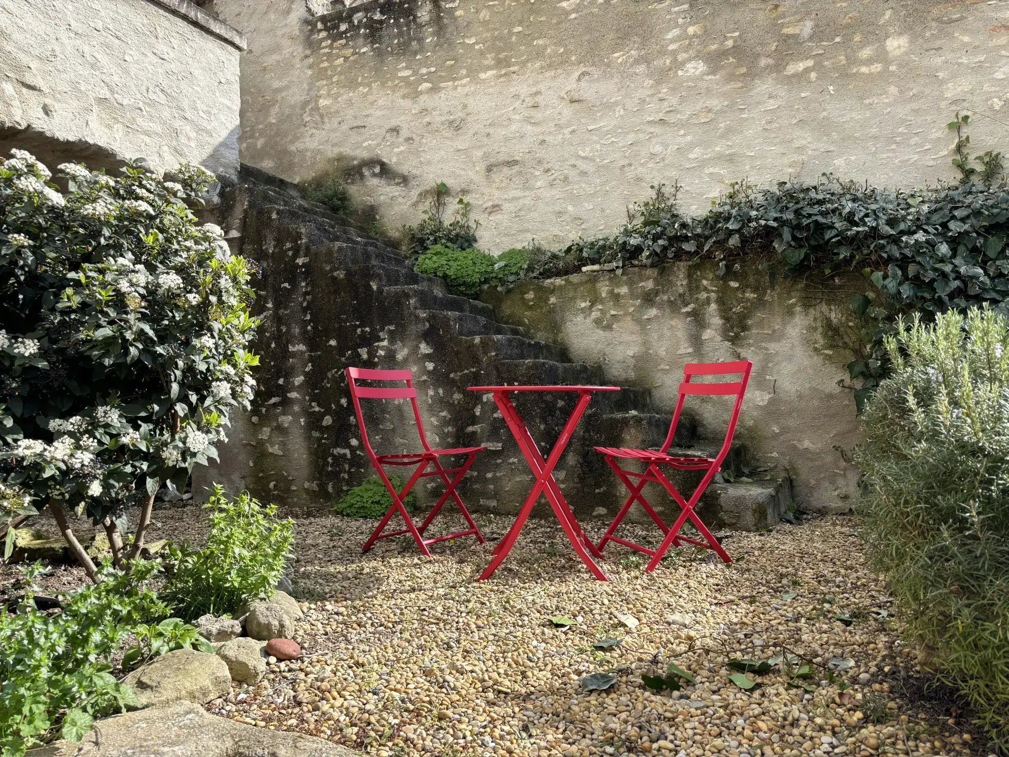 Maison de village de 73 m² avec jardin et terrasses à Lagnes (84) 