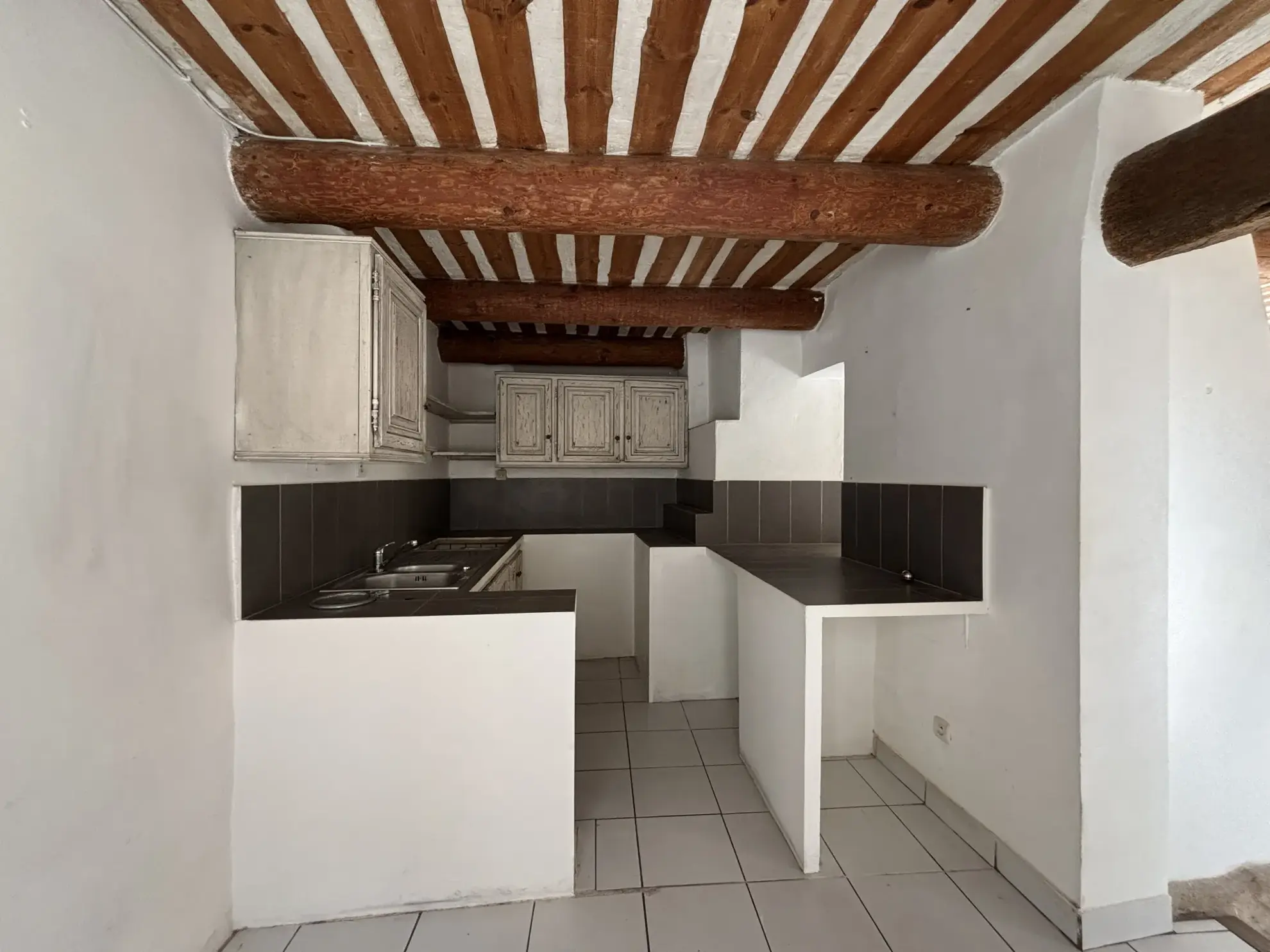 Maison de village de 73 m² avec jardin et terrasses à Lagnes (84) 