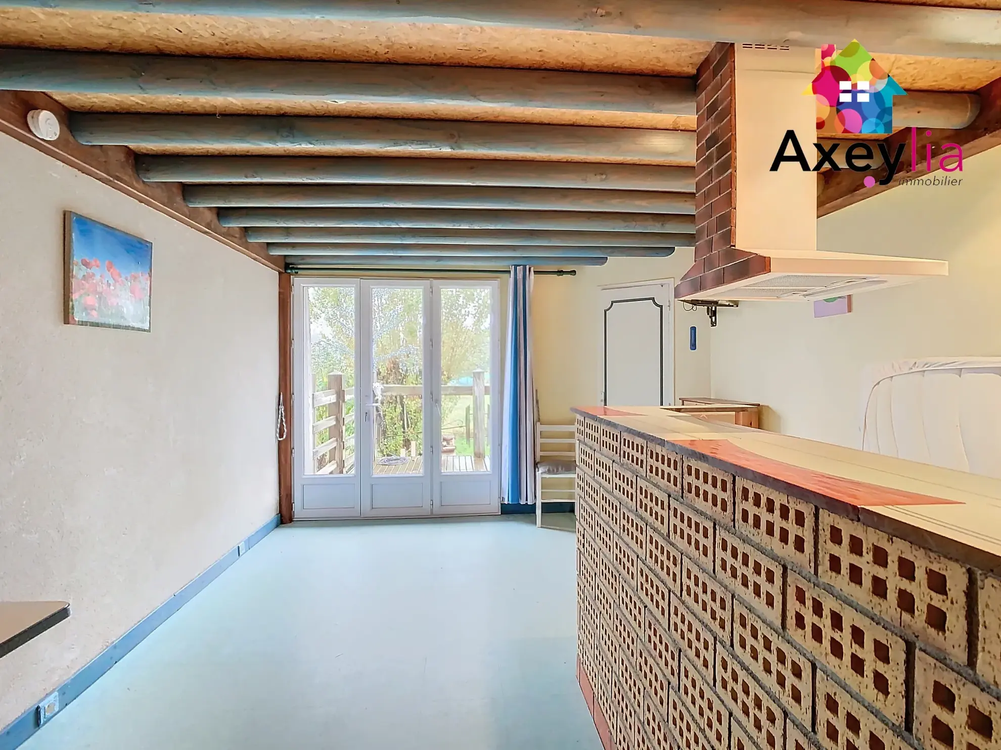 Maison à vendre en pleine campagne avec dépendances et terrain de 2110 m² 