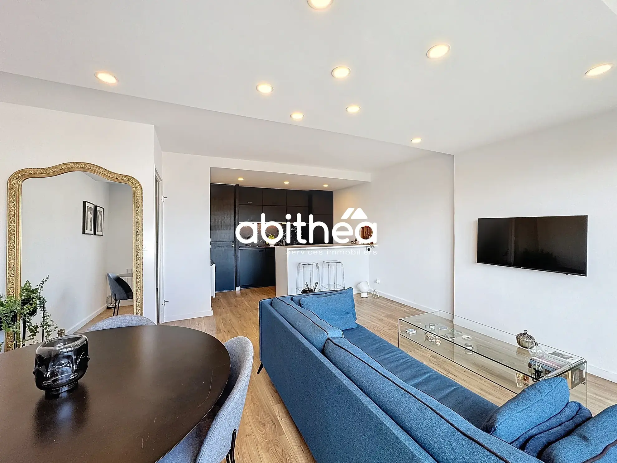 Appartement T2 avec terrasse et balcon à Lens, proche du centre-ville 