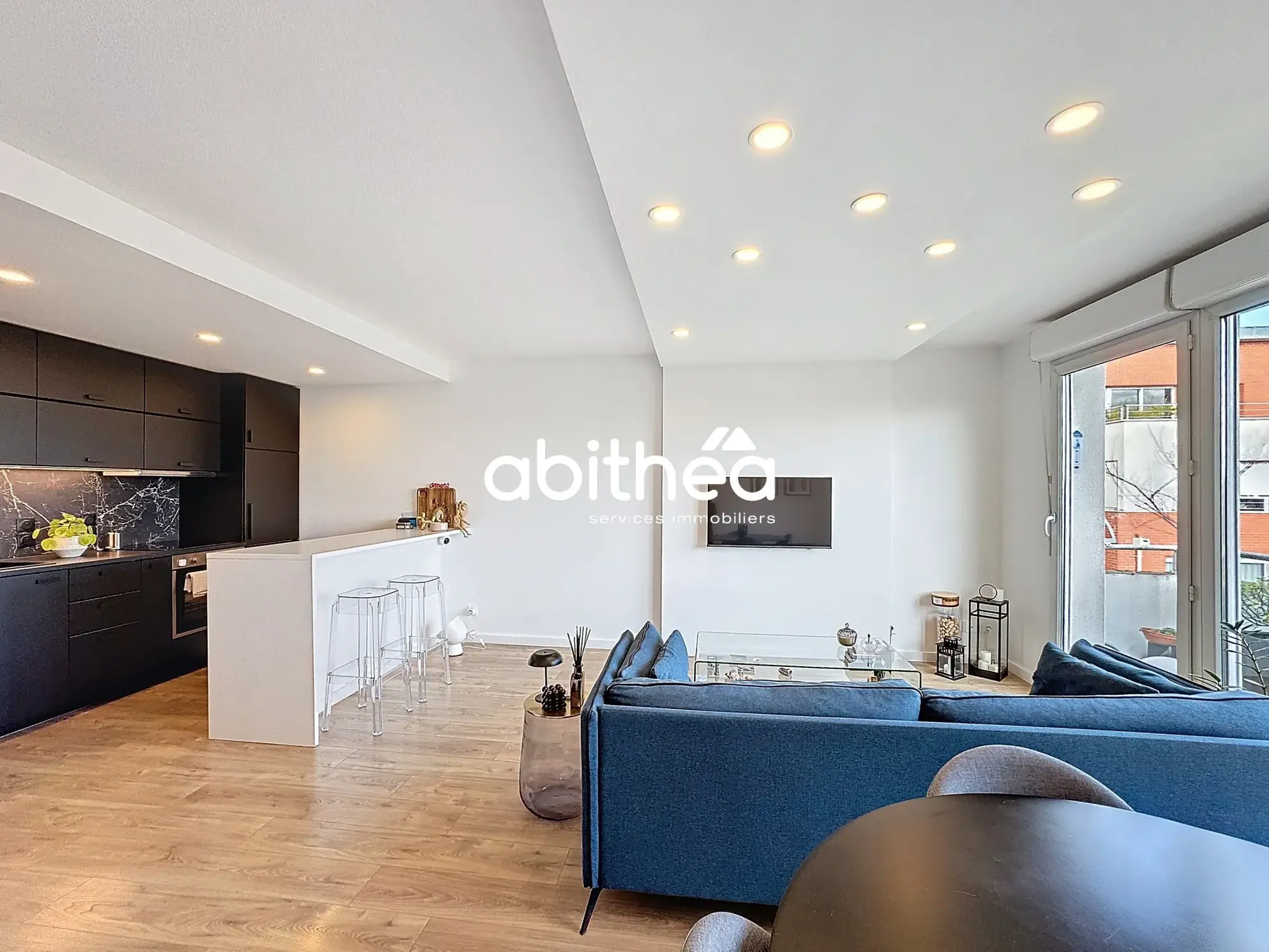 Appartement T2 avec terrasse et balcon à Lens, proche du centre-ville 