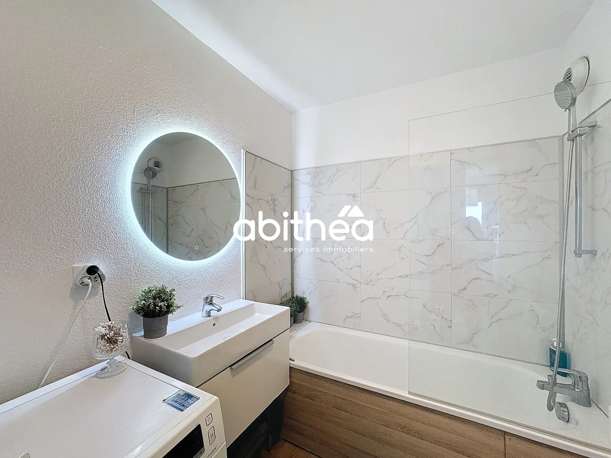 Appartement T2 avec terrasse et balcon à Lens, proche du centre-ville 