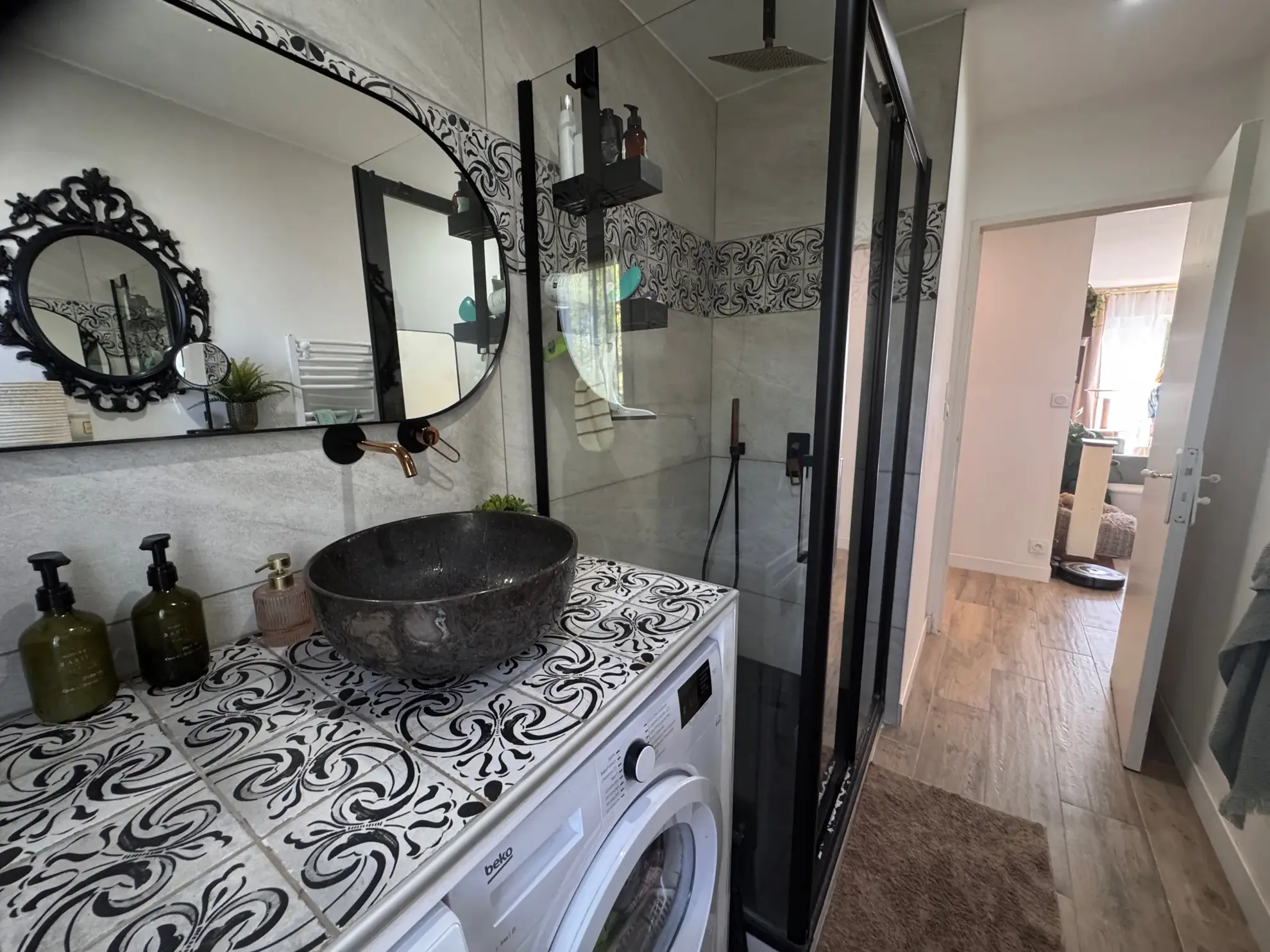 a vendre appartement T3 rénové avec terrasse à Sanary-sur-Mer 