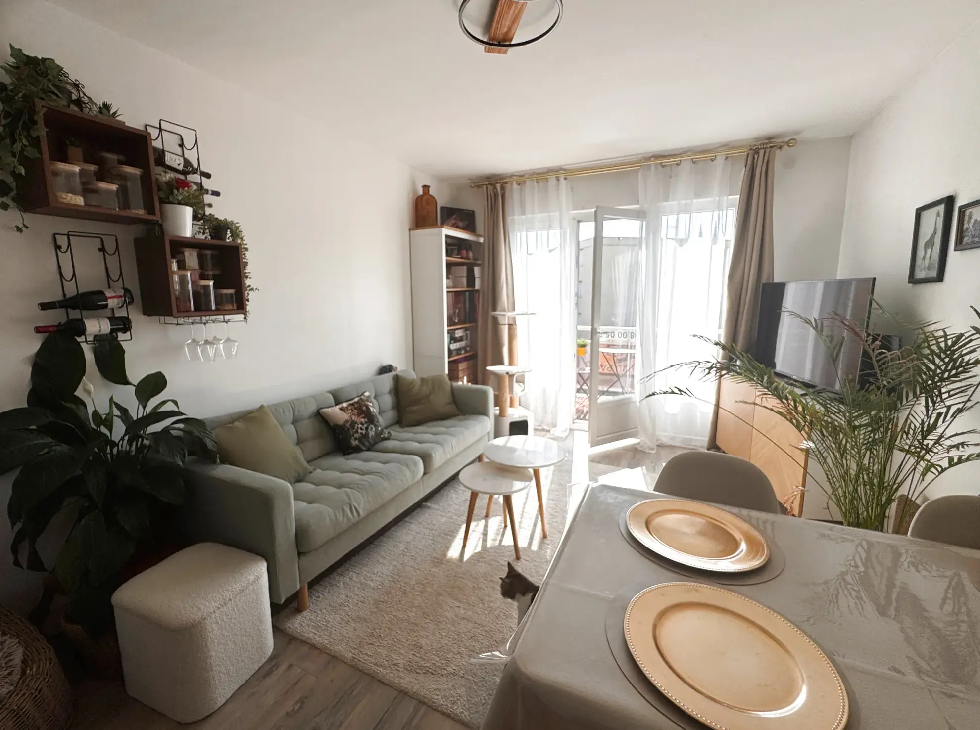 a vendre appartement T3 rénové avec terrasse à Sanary-sur-Mer 