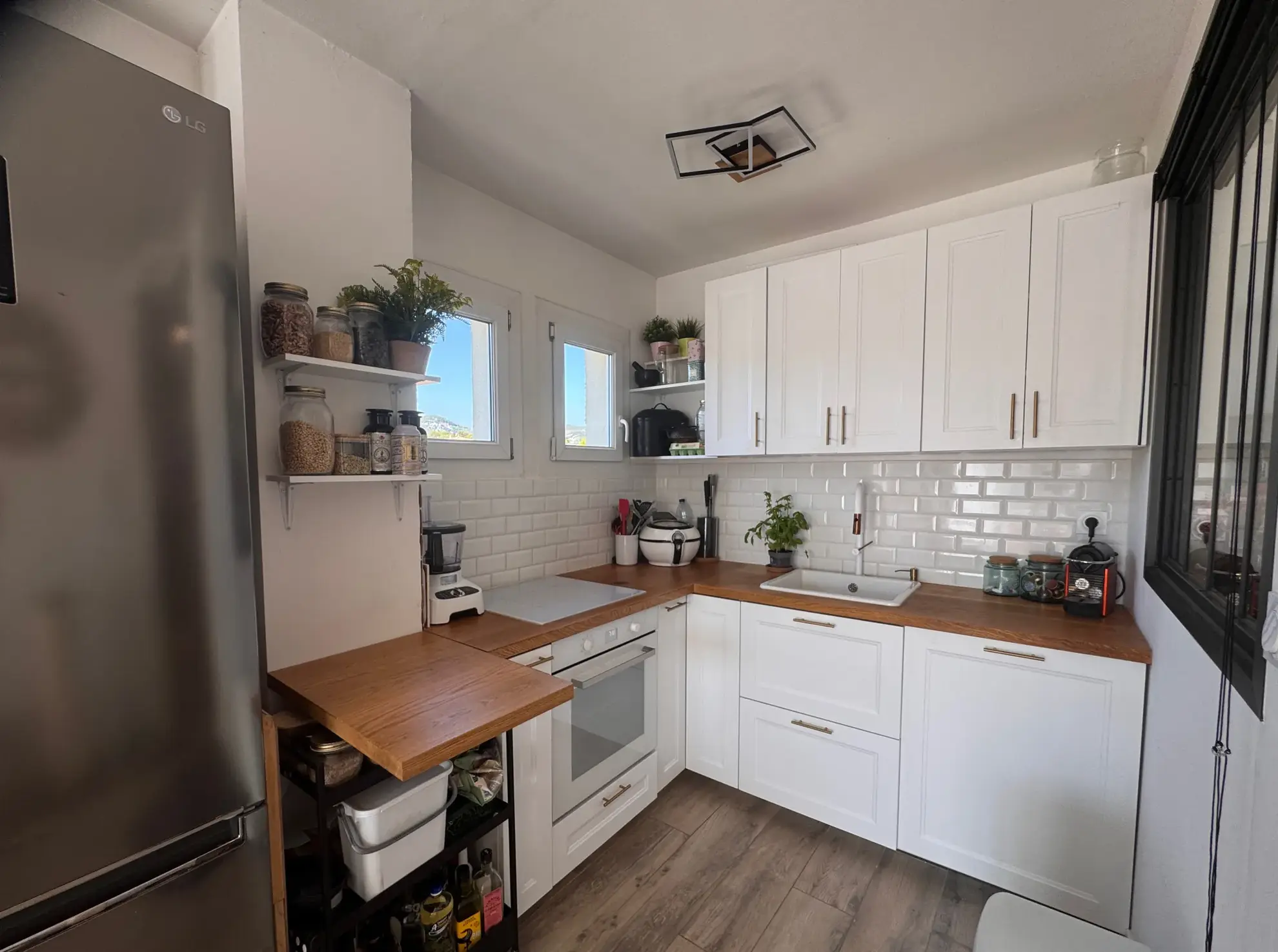 a vendre appartement T3 rénové avec terrasse à Sanary-sur-Mer 