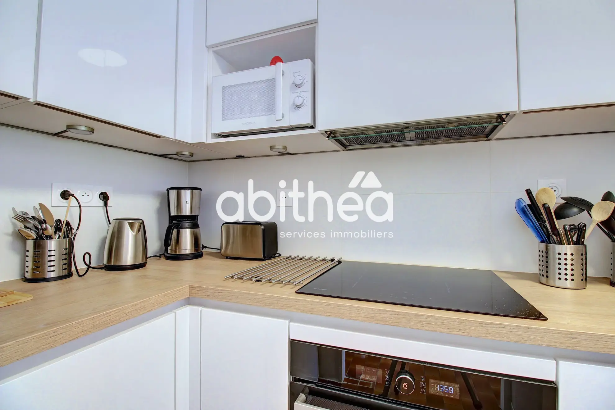 Bel appartement T3 rénové avec balcon à La Ciotat à 15 minutes des plages 