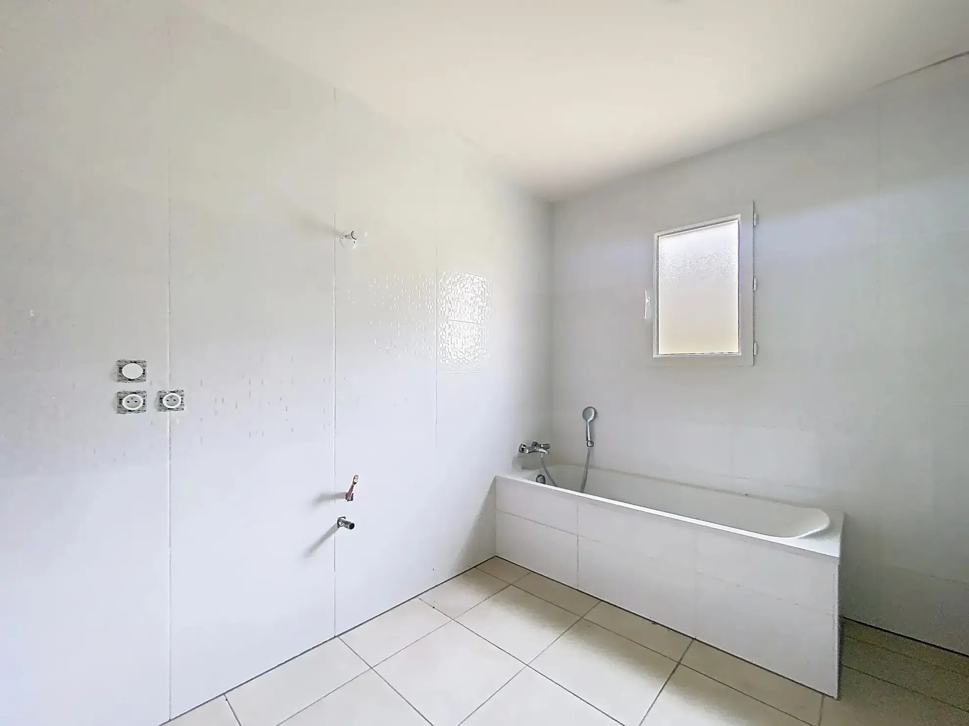 Maison neuve individuelle à Chanoz Chatenay avec terrain de 600 m² 