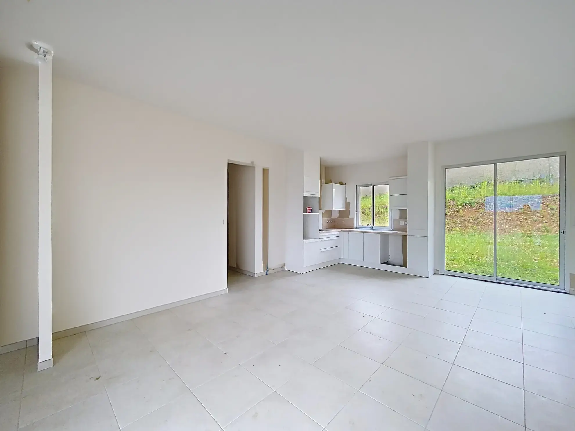 Maison neuve individuelle à Chanoz Chatenay avec terrain de 600 m² 