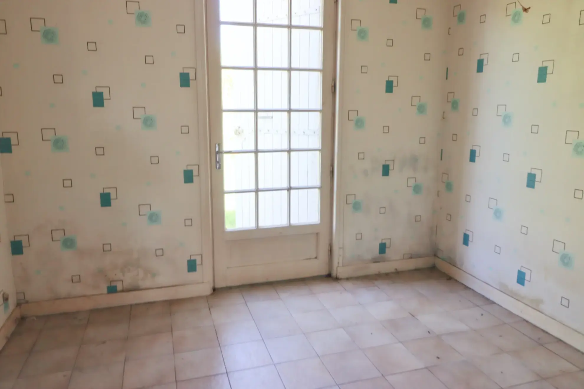 Maison à rénover avec grand jardin à Meschers-sur-Gironde près de Royan 