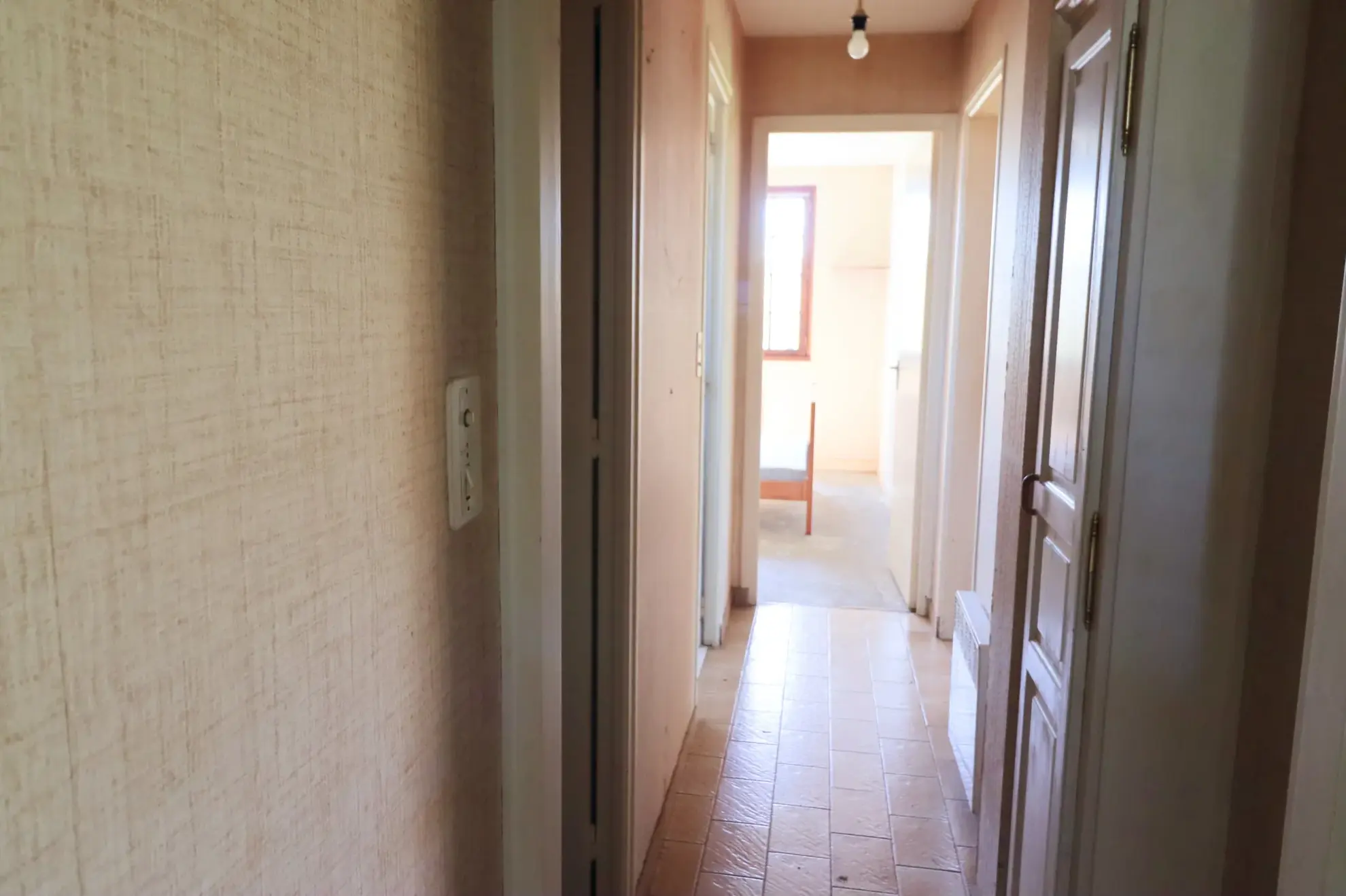 Maison à rénover avec grand jardin à Meschers-sur-Gironde près de Royan 