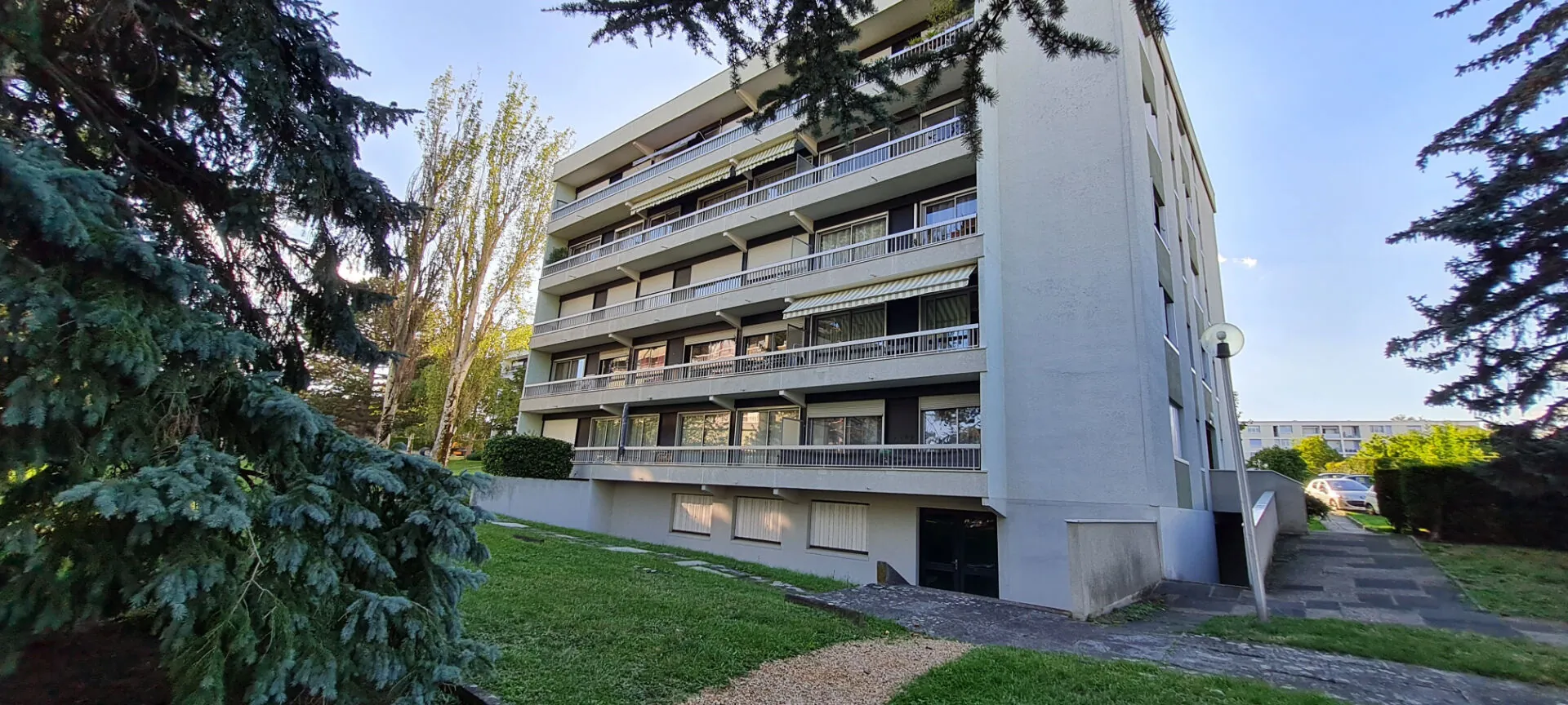 Appartement T2 de 66 m² à Cournon d’Auvergne avec vue et parking