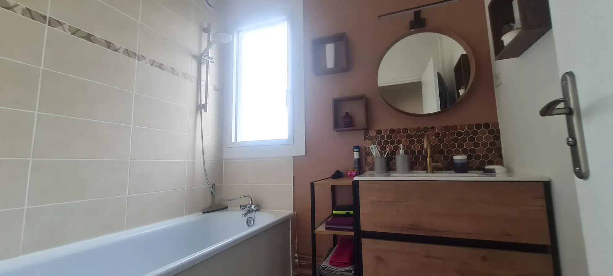 Appartement T2 de 66 m² à Cournon d’Auvergne avec vue et parking 