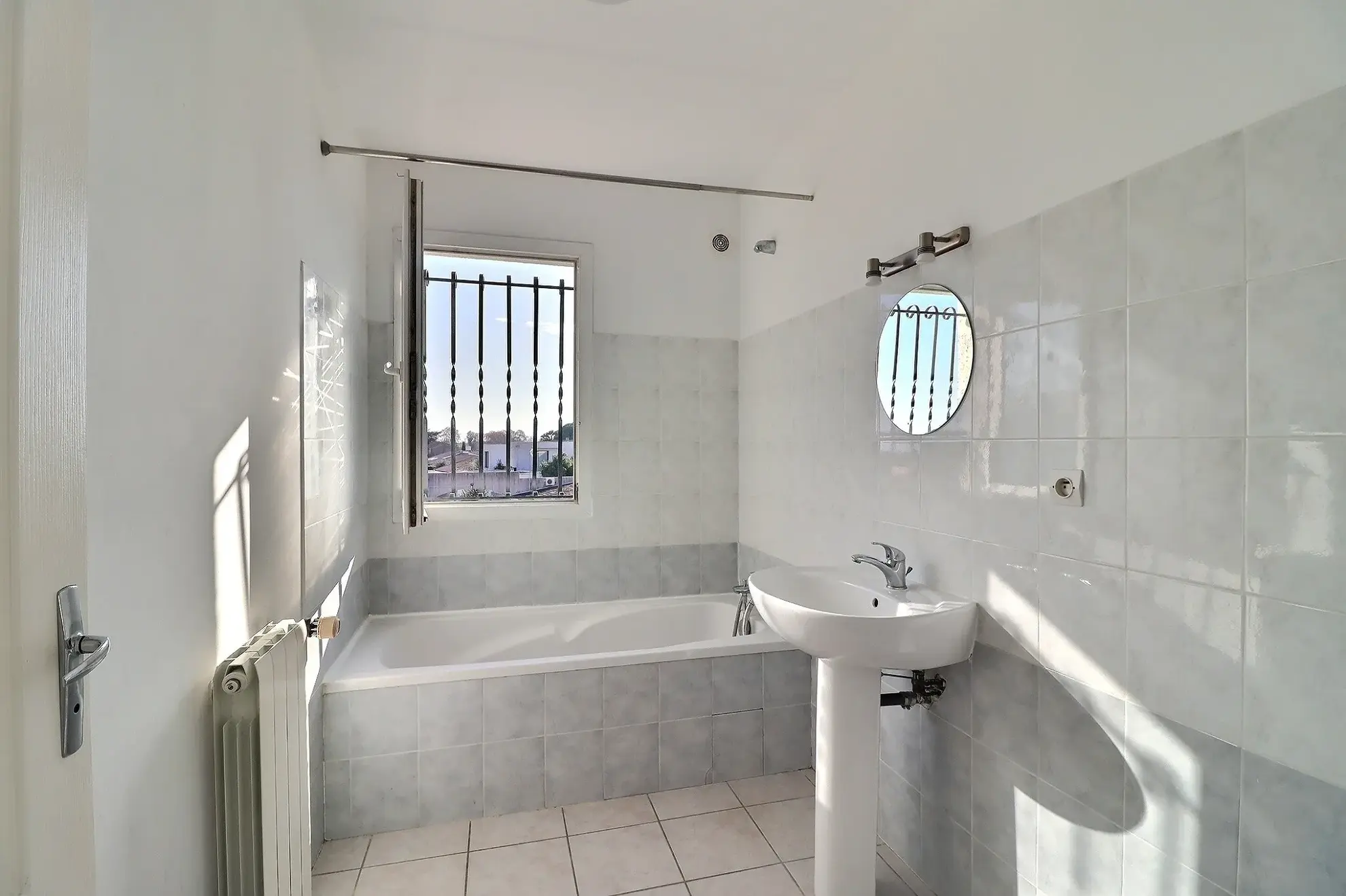 Appartement 3 pièces avec terrasse et double parking à Mauguio (34130) 