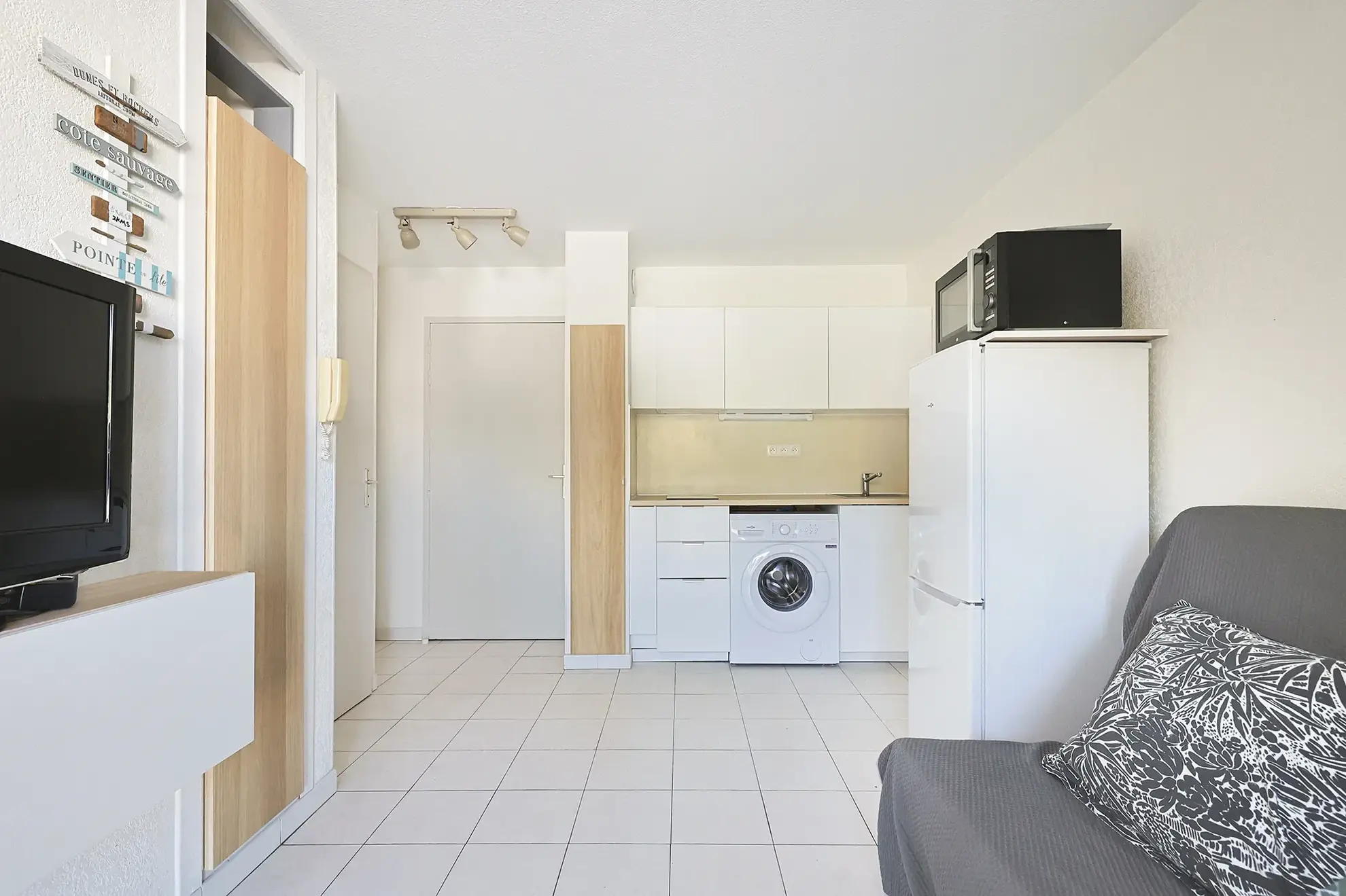 Charmant T2 à Carqueiranne avec terrasse proche centre-ville et plages 