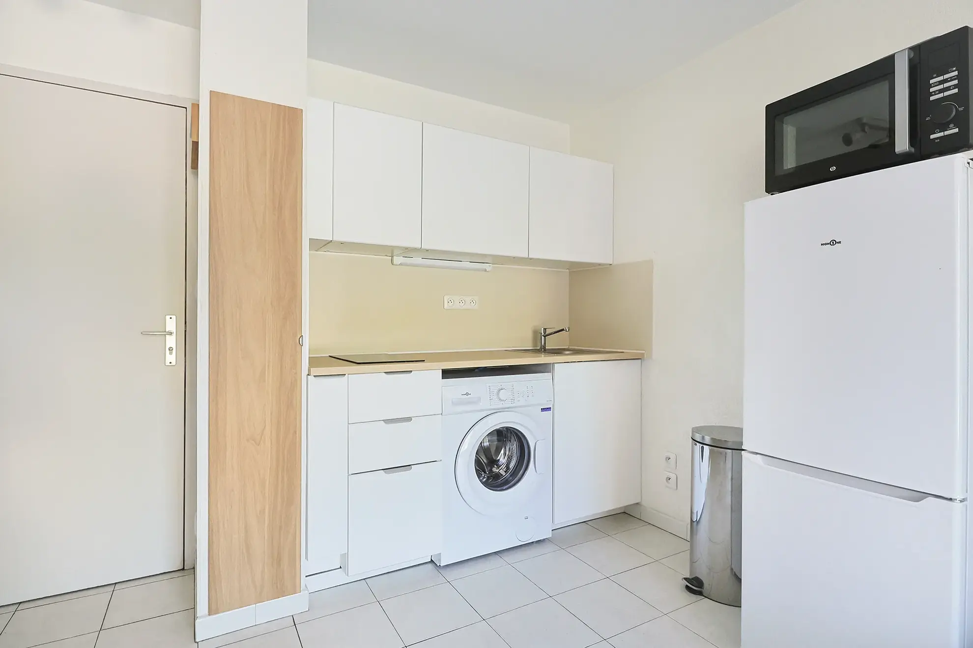 Charmant T2 à Carqueiranne avec terrasse proche centre-ville et plages 