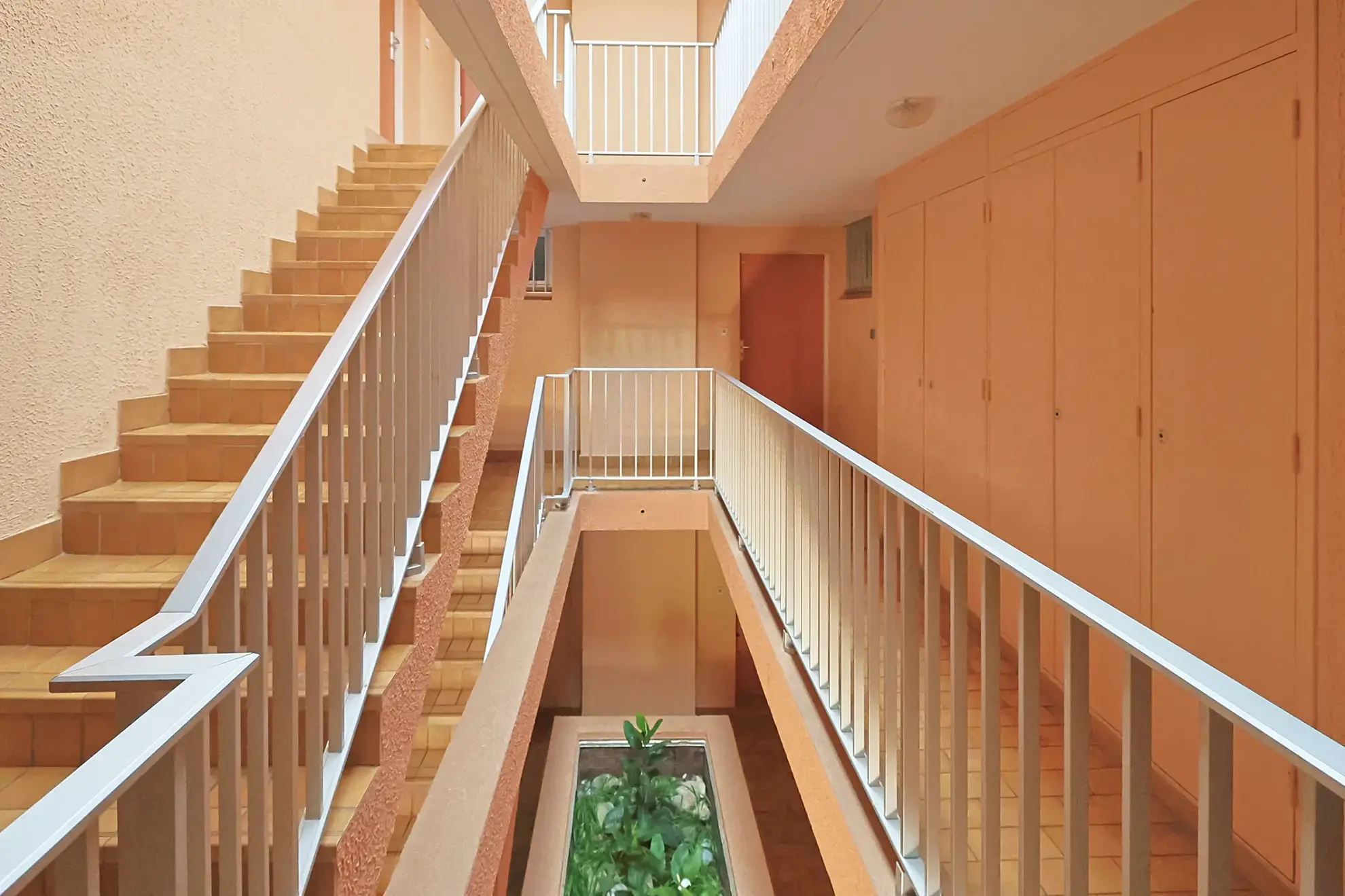 Charmant T2 à Carqueiranne avec terrasse proche centre-ville et plages 