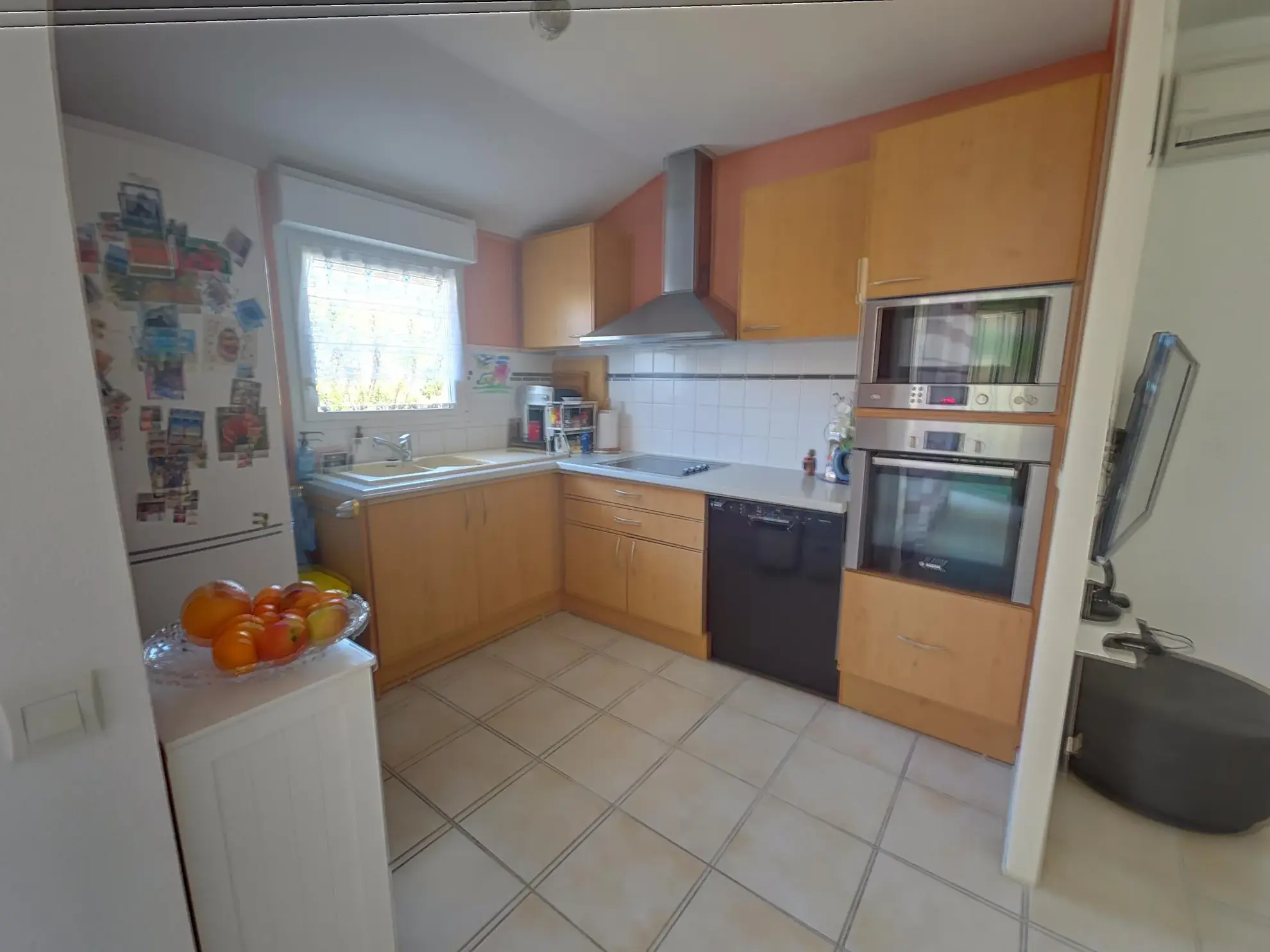 Appartement T3 sécurisé de 61 m² à Ruoms avec parking et espaces loisirs 