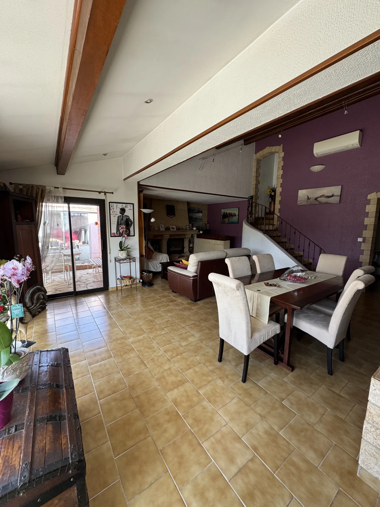 Magnifique villa de 127 m² à Vauvert avec piscine, 4 chambres et garage 