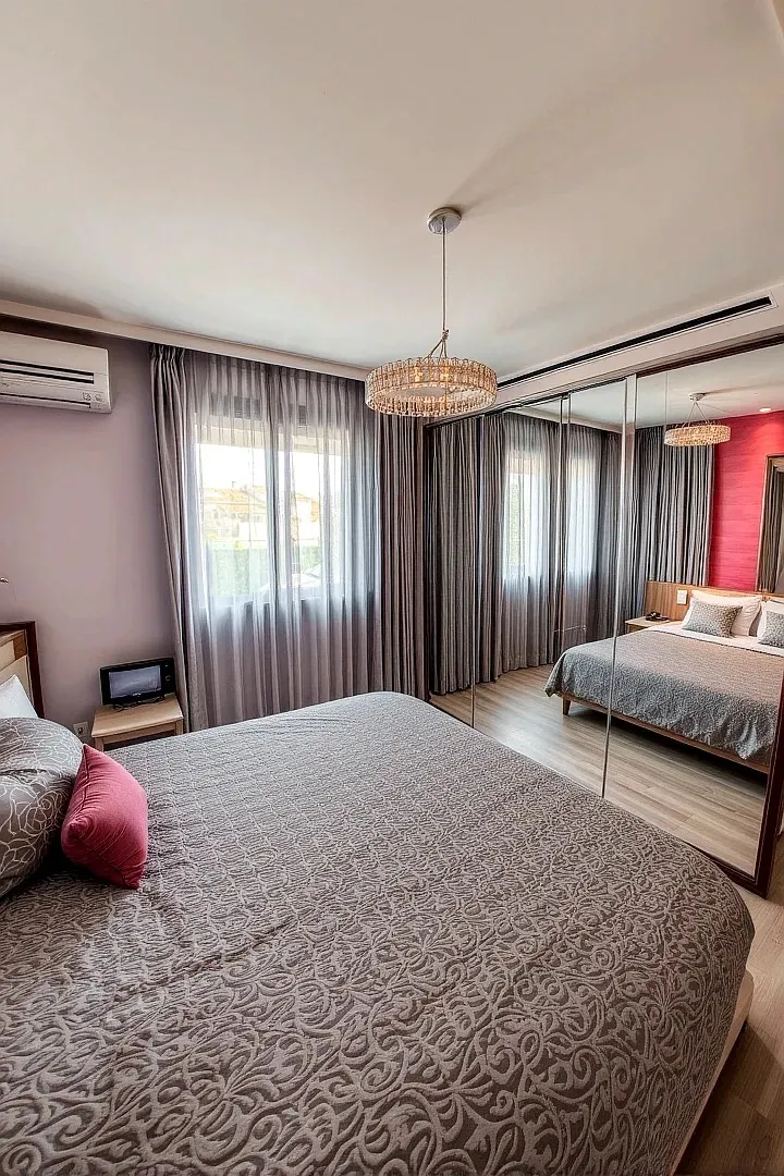 Magnifique villa de 127 m² à Vauvert avec piscine, 4 chambres et garage 