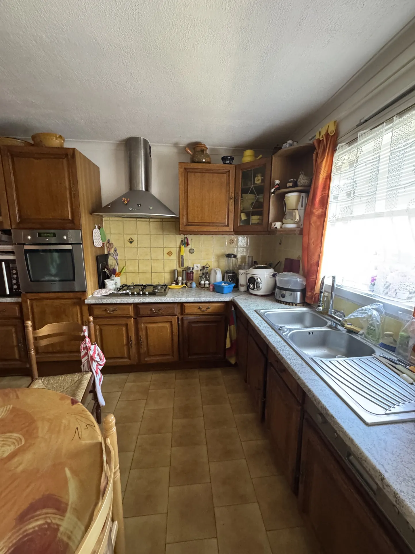 Magnifique villa de 127 m² à Vauvert avec piscine, 4 chambres et garage 