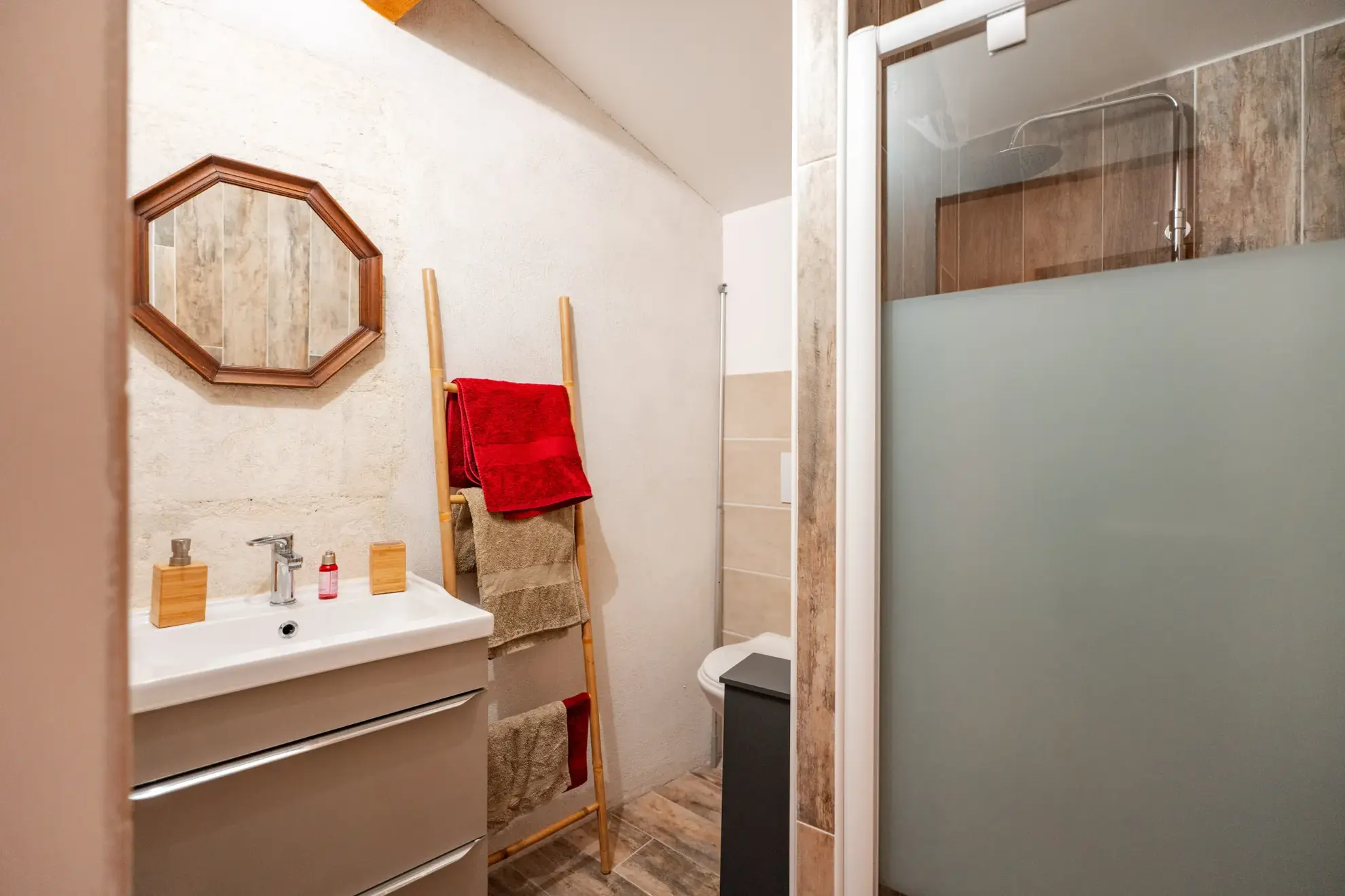 Maison de village à vendre à Domazan, potentiel familial et locatif dans un cadre charmant 