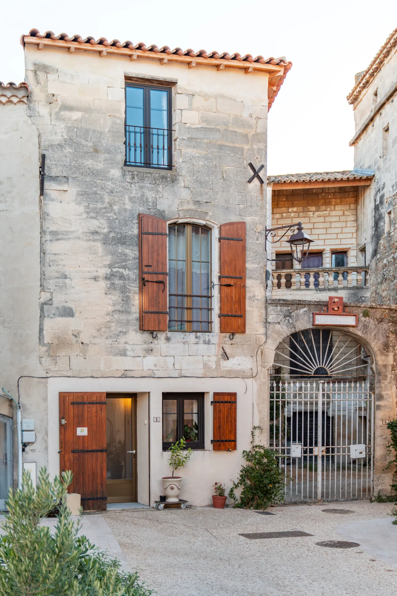 Maison de village à vendre à Domazan, potentiel familial et locatif dans un cadre charmant