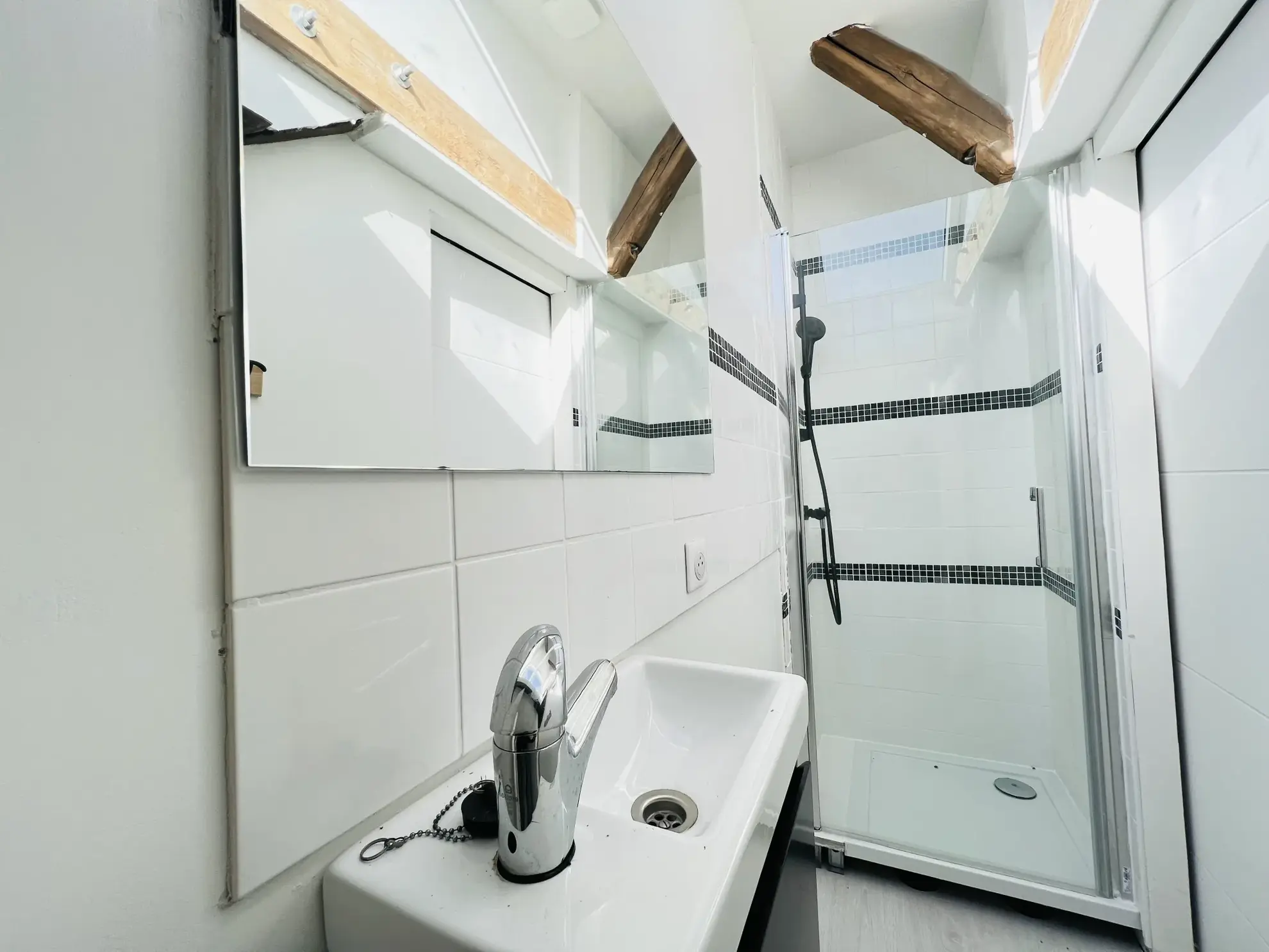 Maison 5 chambres avec jardin proche Auneau - Rénovée, lumineuse, spacieuse 