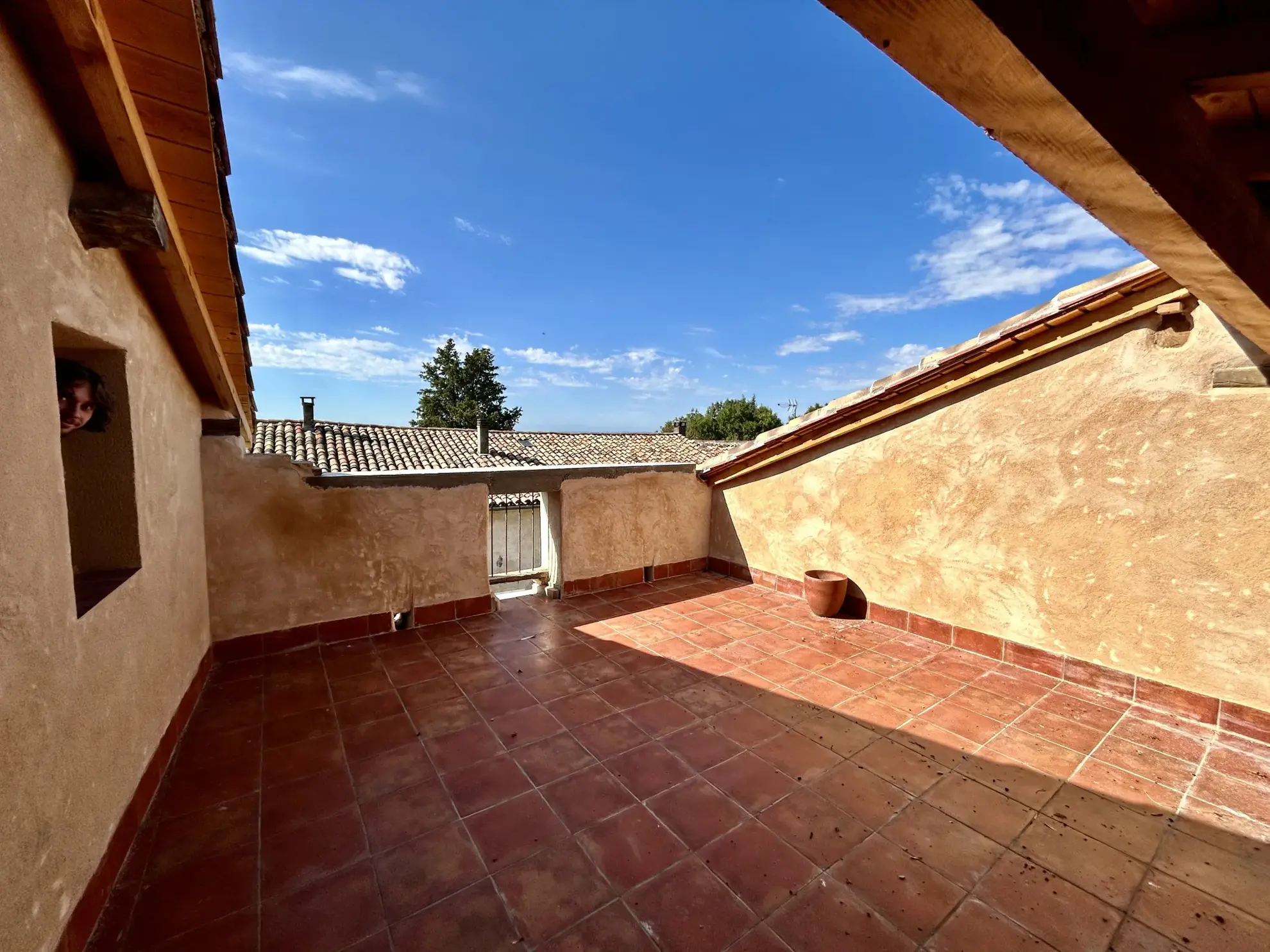 Maison de village rénovée à Esparsac, proche Beaumont de Lomagne avec terrasse sud et vue Pyrénées 