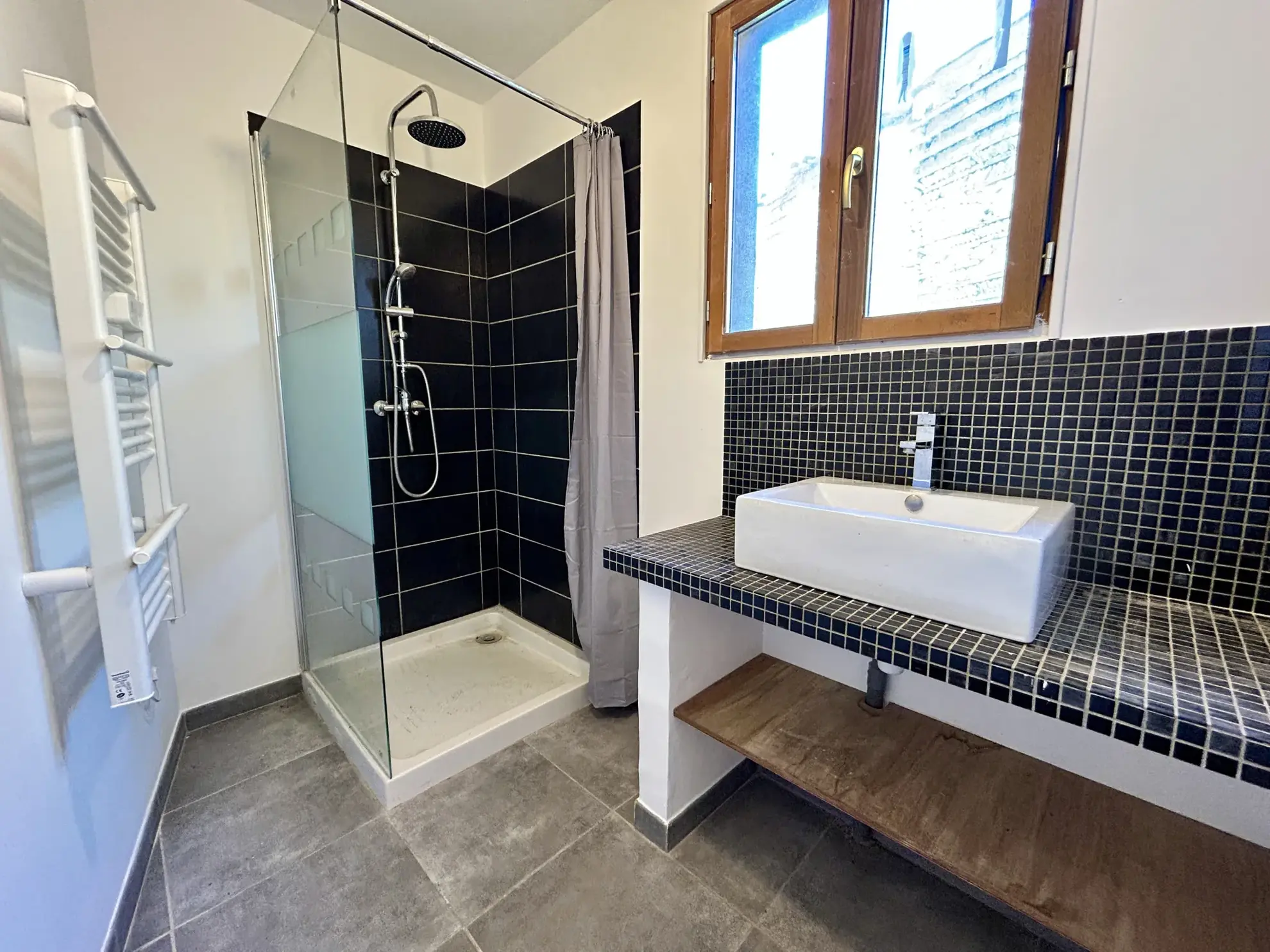 Maison de village rénovée à Esparsac, proche Beaumont de Lomagne avec terrasse sud et vue Pyrénées 