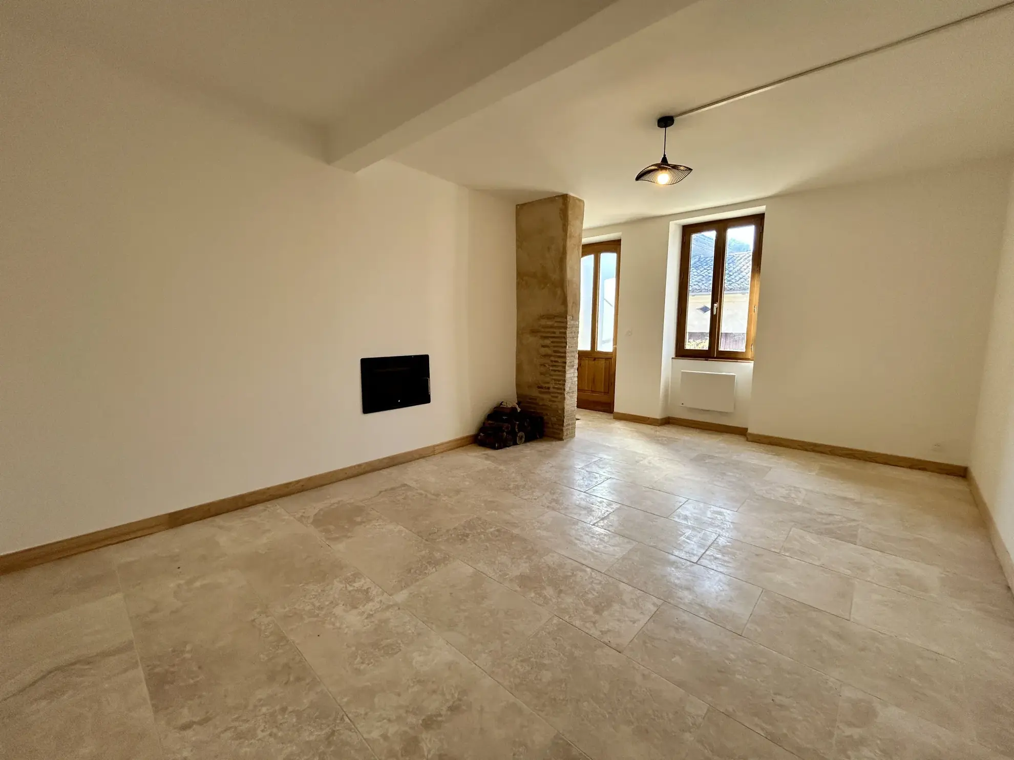 Maison de village rénovée à Esparsac, proche Beaumont de Lomagne avec terrasse sud et vue Pyrénées 