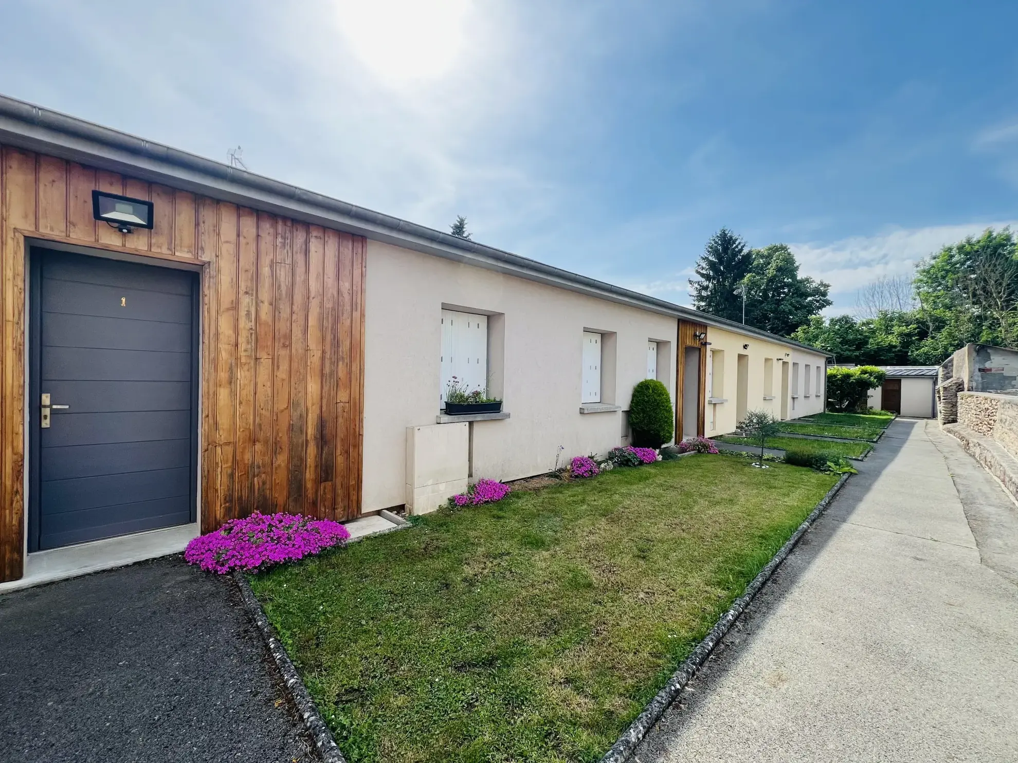 Maison de plain-pied avec jardin privé à Auneau, calme et prête à vivre 