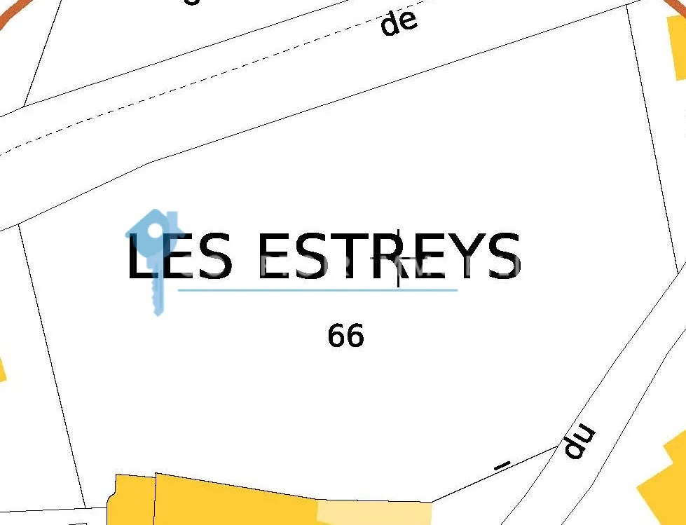 Ferme ancienne à Polignac de 65 m² avec terrain constructible et dépendances 