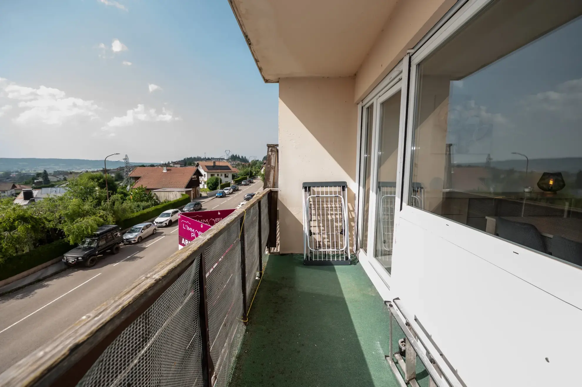 Appartement 4 pièces avec balcon, garage double et vue à Pontarlier 