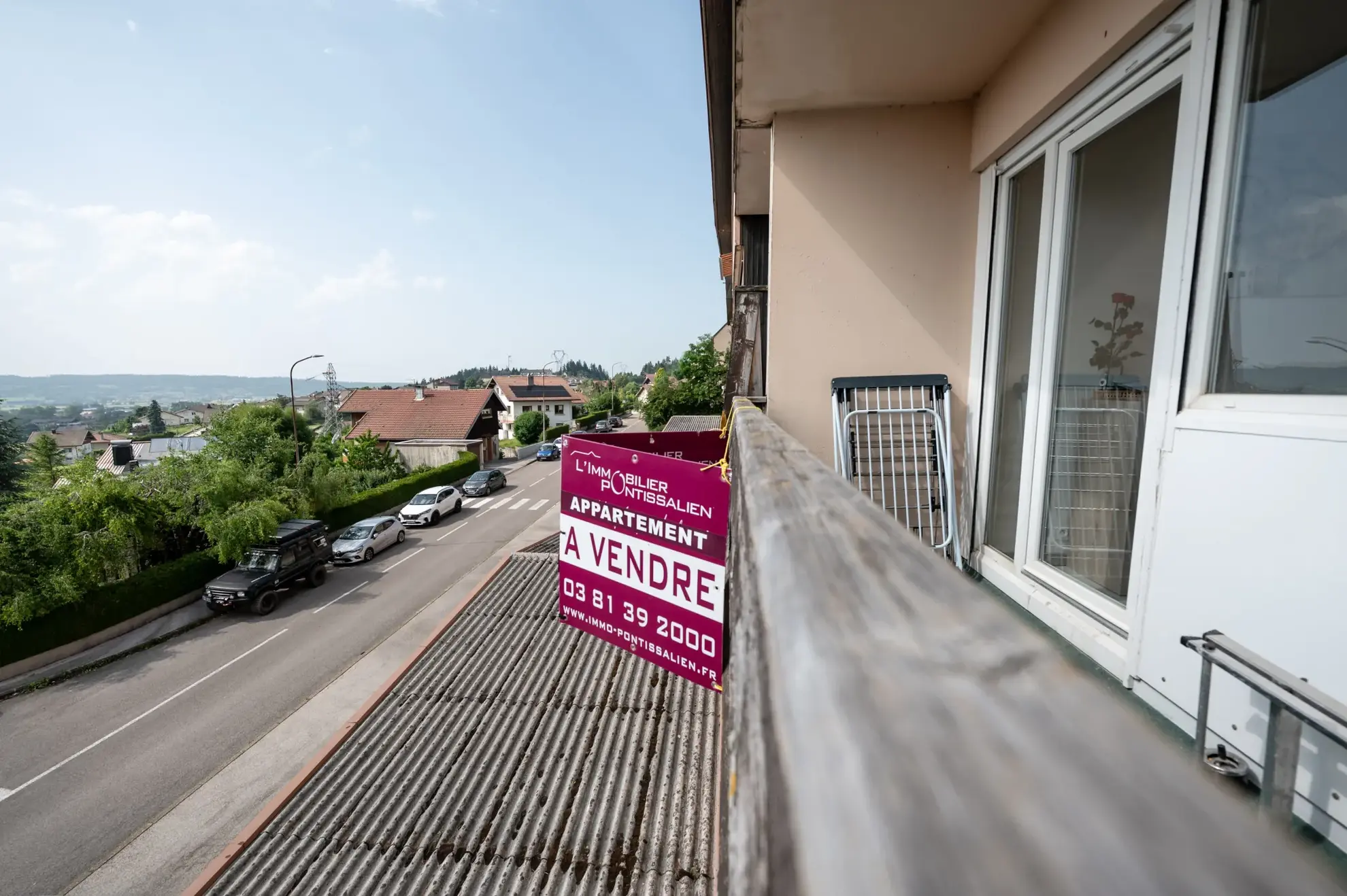 Appartement 4 pièces avec balcon, garage double et vue à Pontarlier 