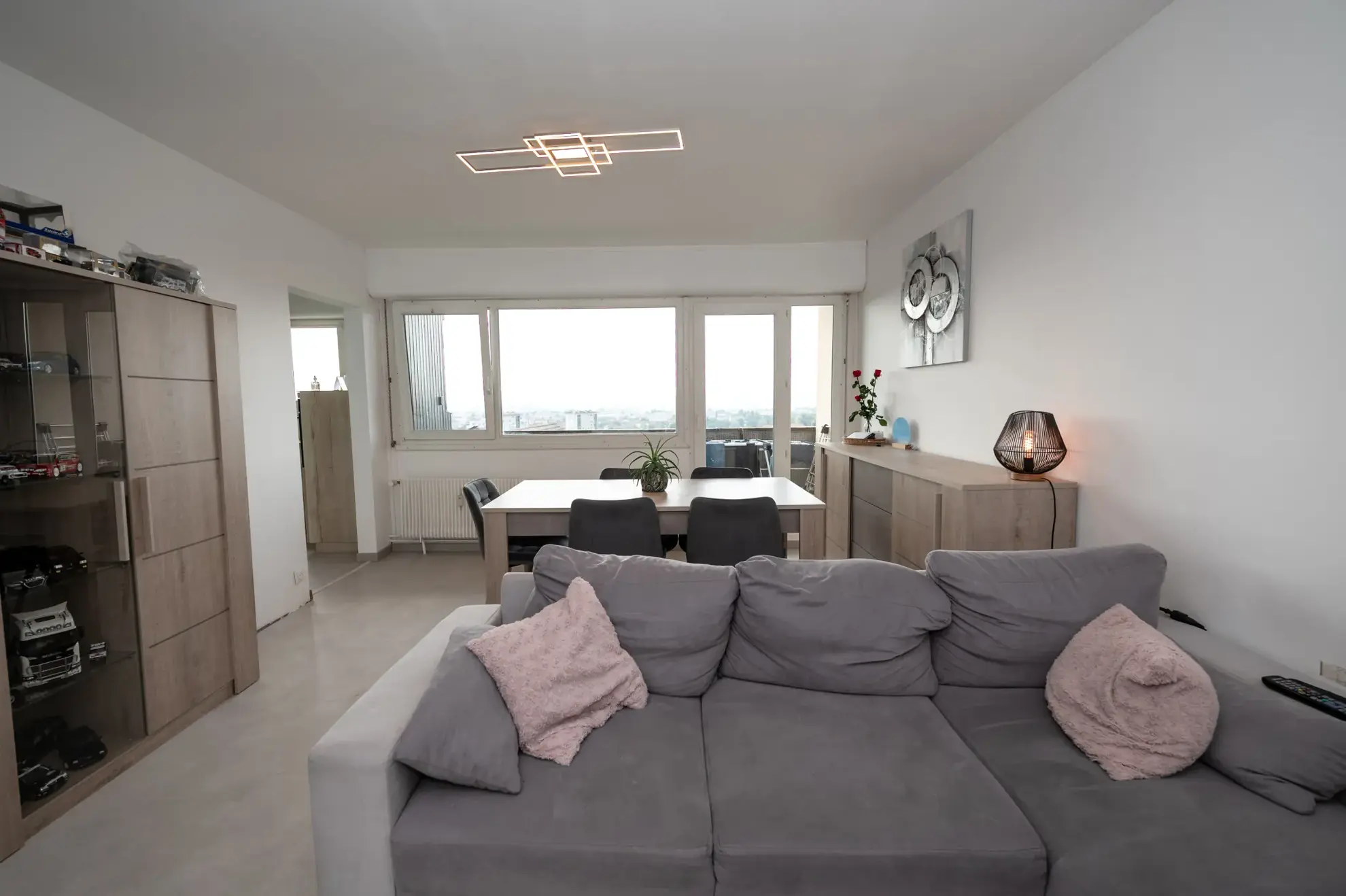 Appartement 4 pièces avec balcon, garage double et vue à Pontarlier 