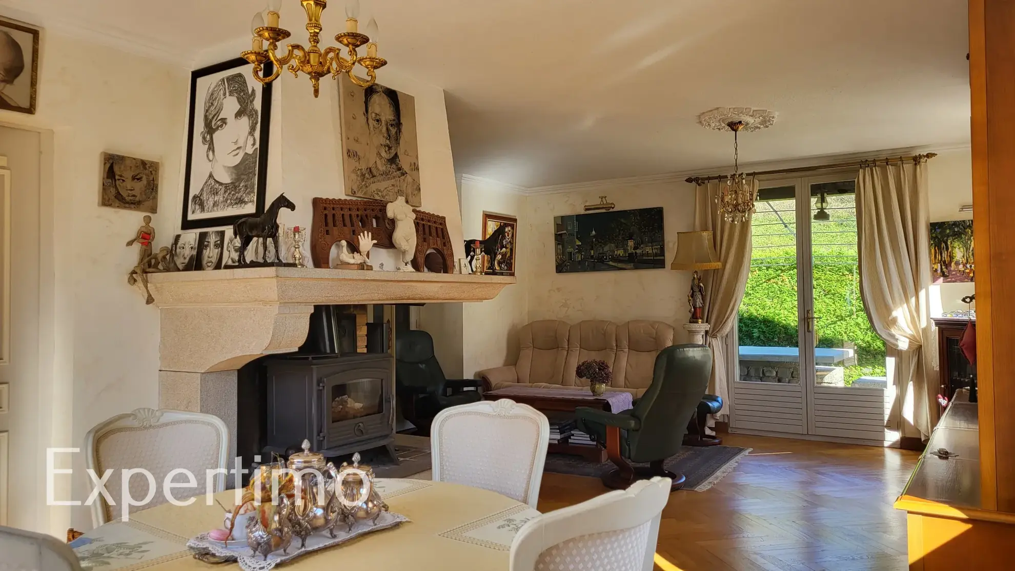 Maison à vendre à Conliège avec grand terrain et espaces modulables 