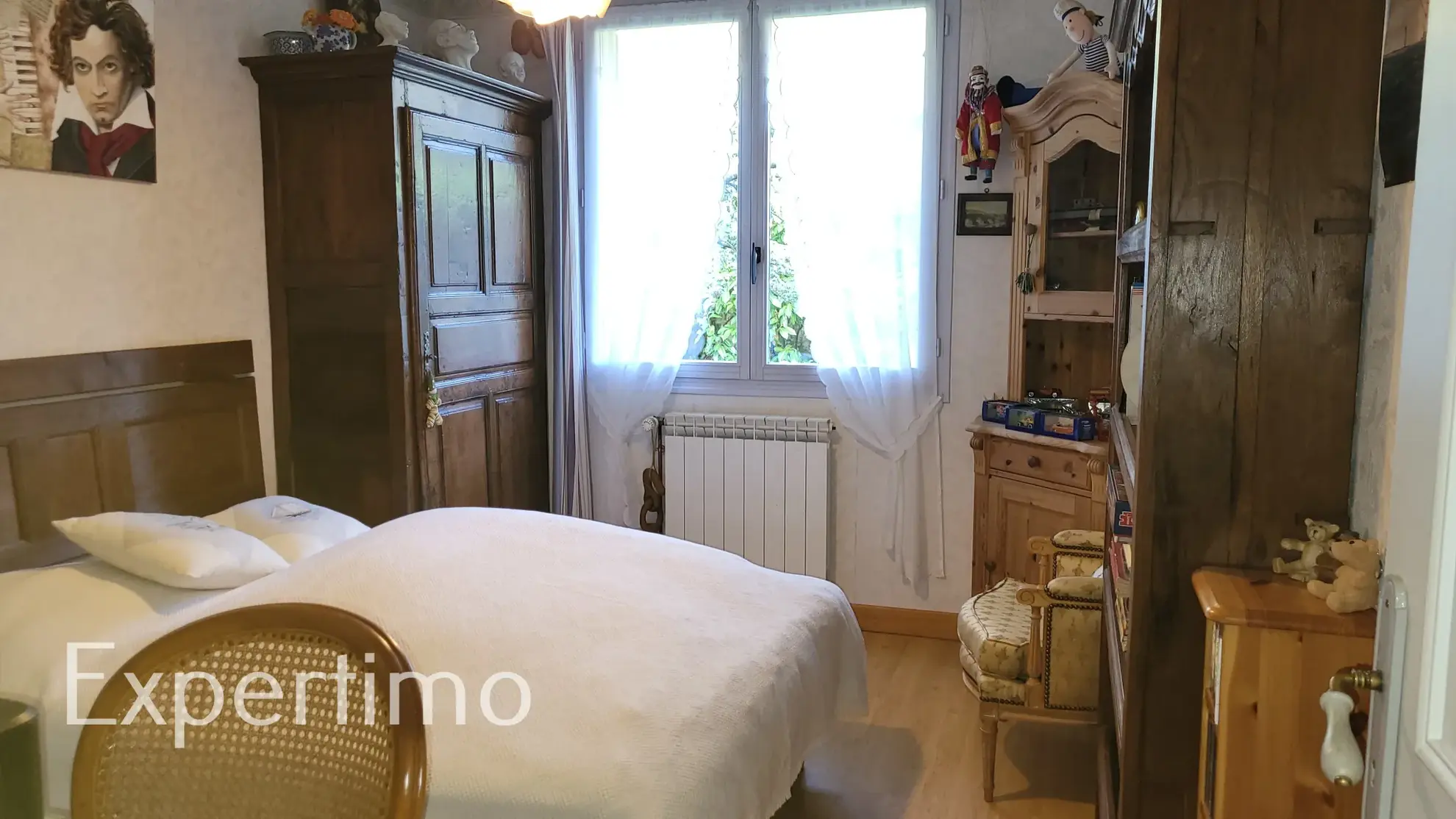 Maison à vendre à Conliège avec grand terrain et espaces modulables 