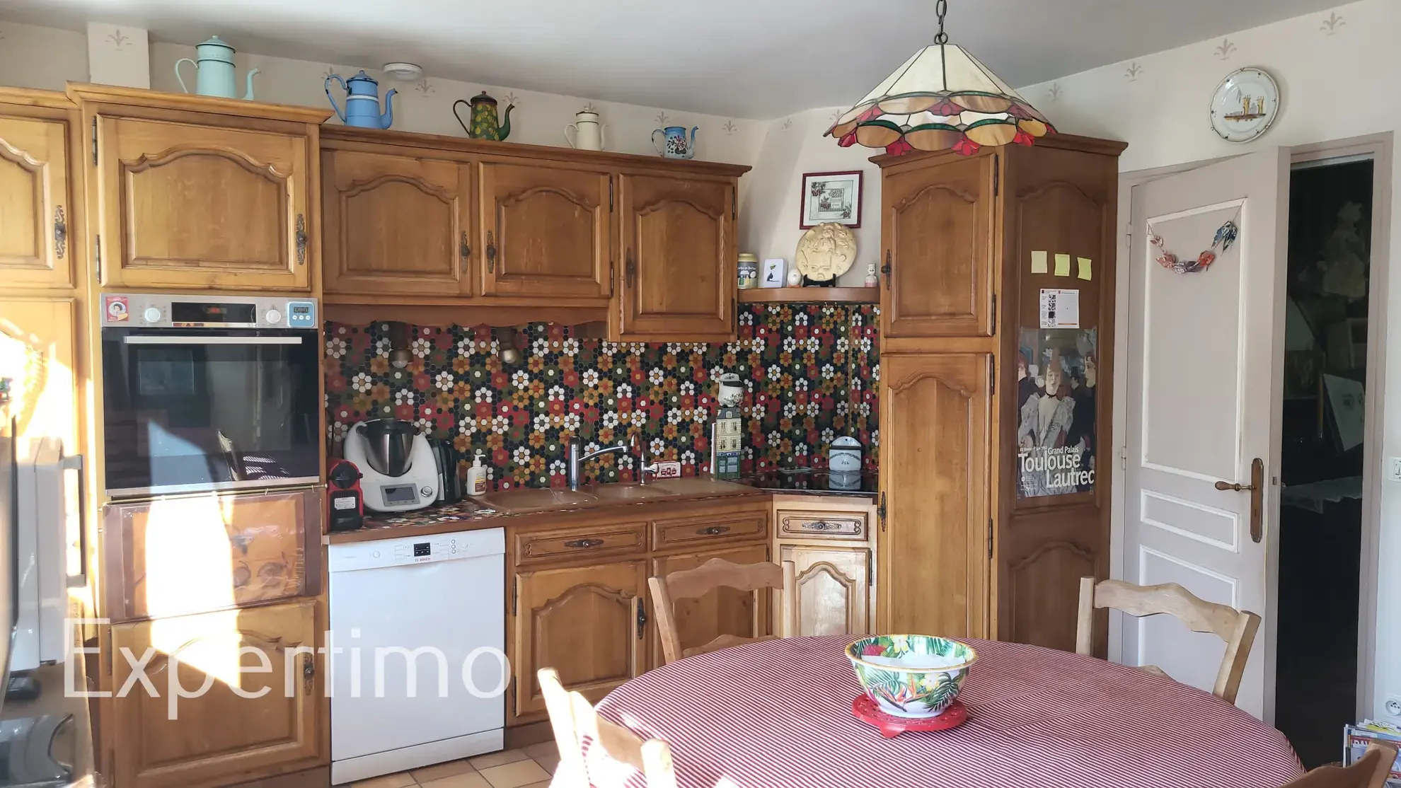 Maison à vendre à Conliège avec grand terrain et espaces modulables 