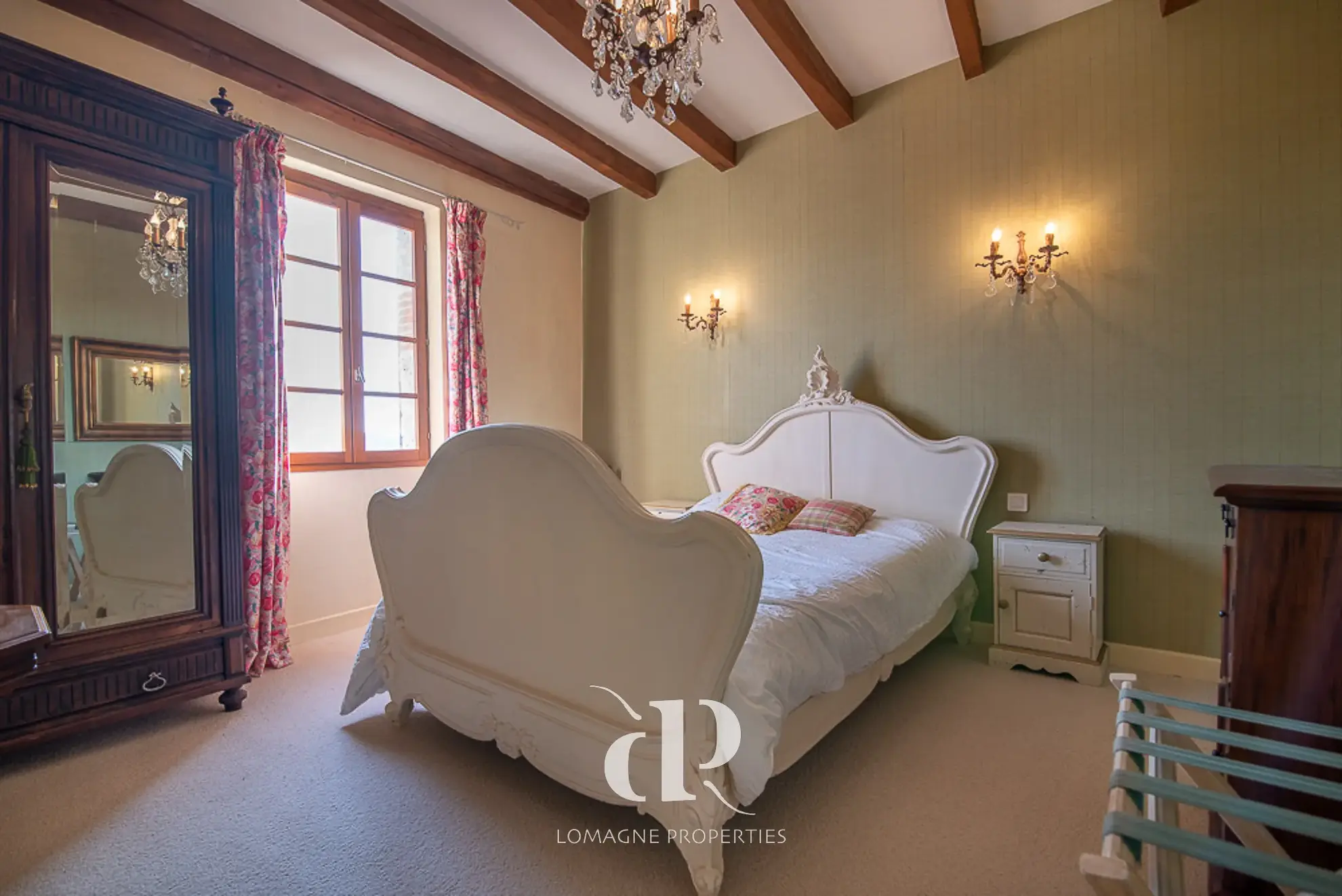 Spacieuse maison de village avec 4 chambres et jardin à Dunes, Tarn-et-Garonne 