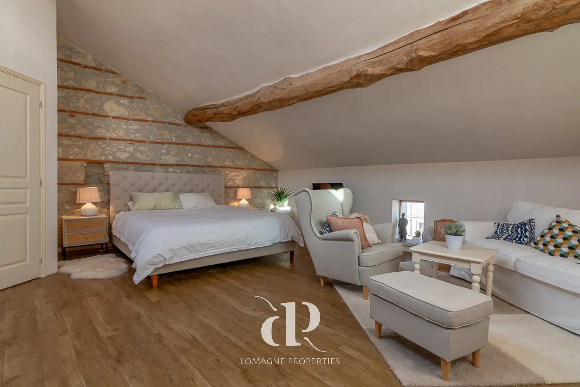 Spacieuse maison de village avec 4 chambres et jardin à Dunes, Tarn-et-Garonne 