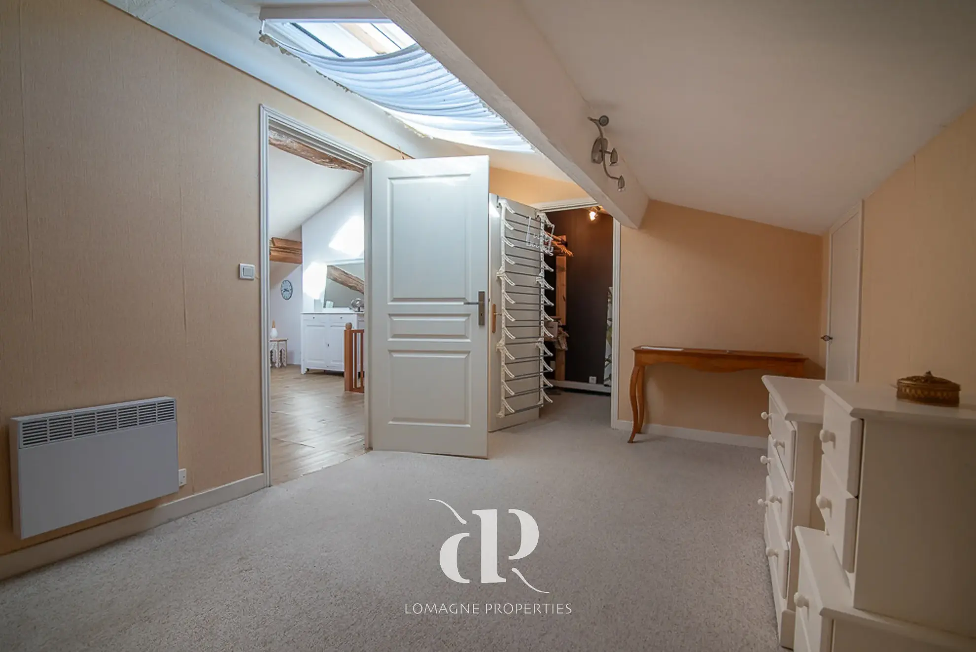 Spacieuse maison de village avec 4 chambres et jardin à Dunes, Tarn-et-Garonne 