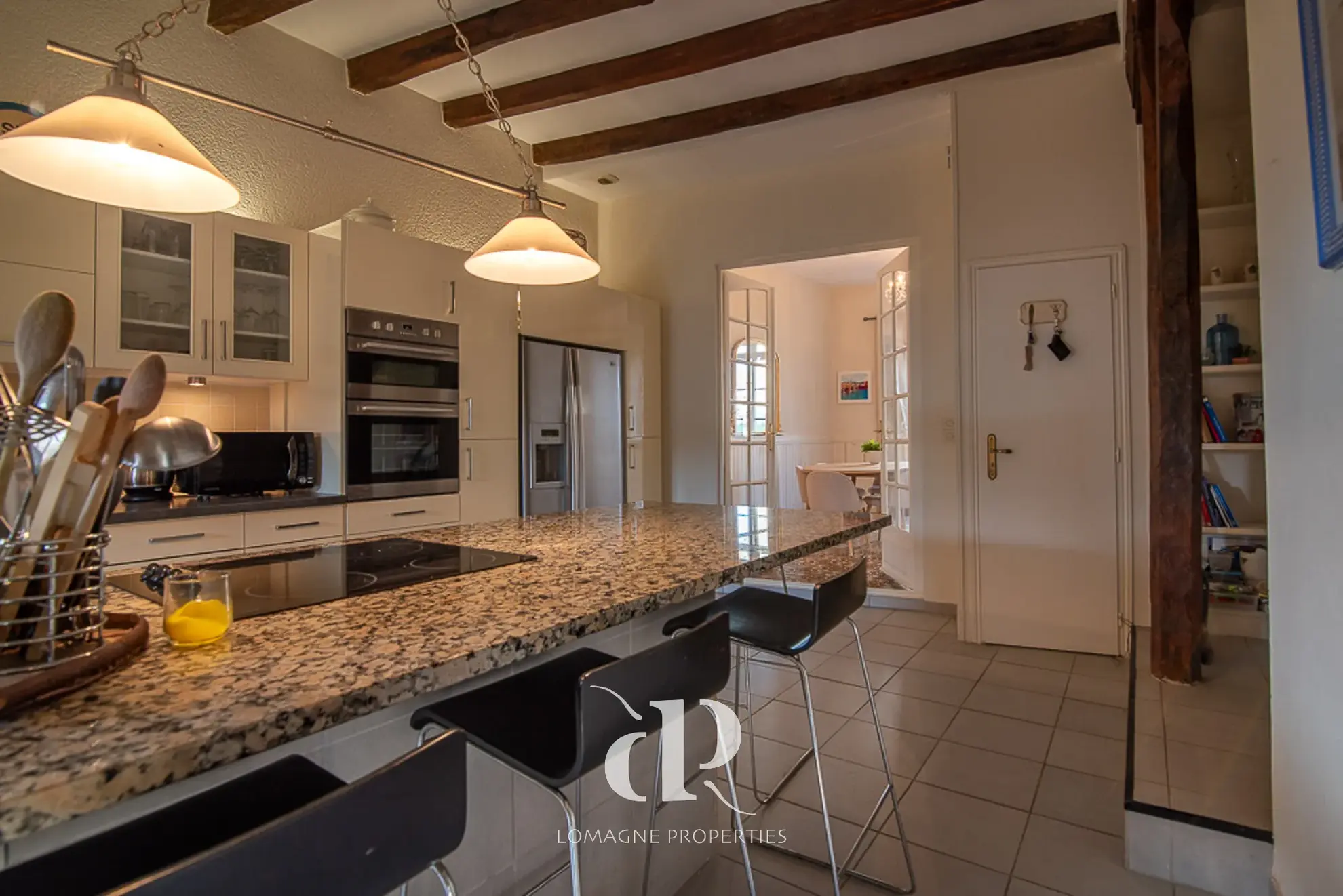 Spacieuse maison de village avec 4 chambres et jardin à Dunes, Tarn-et-Garonne 