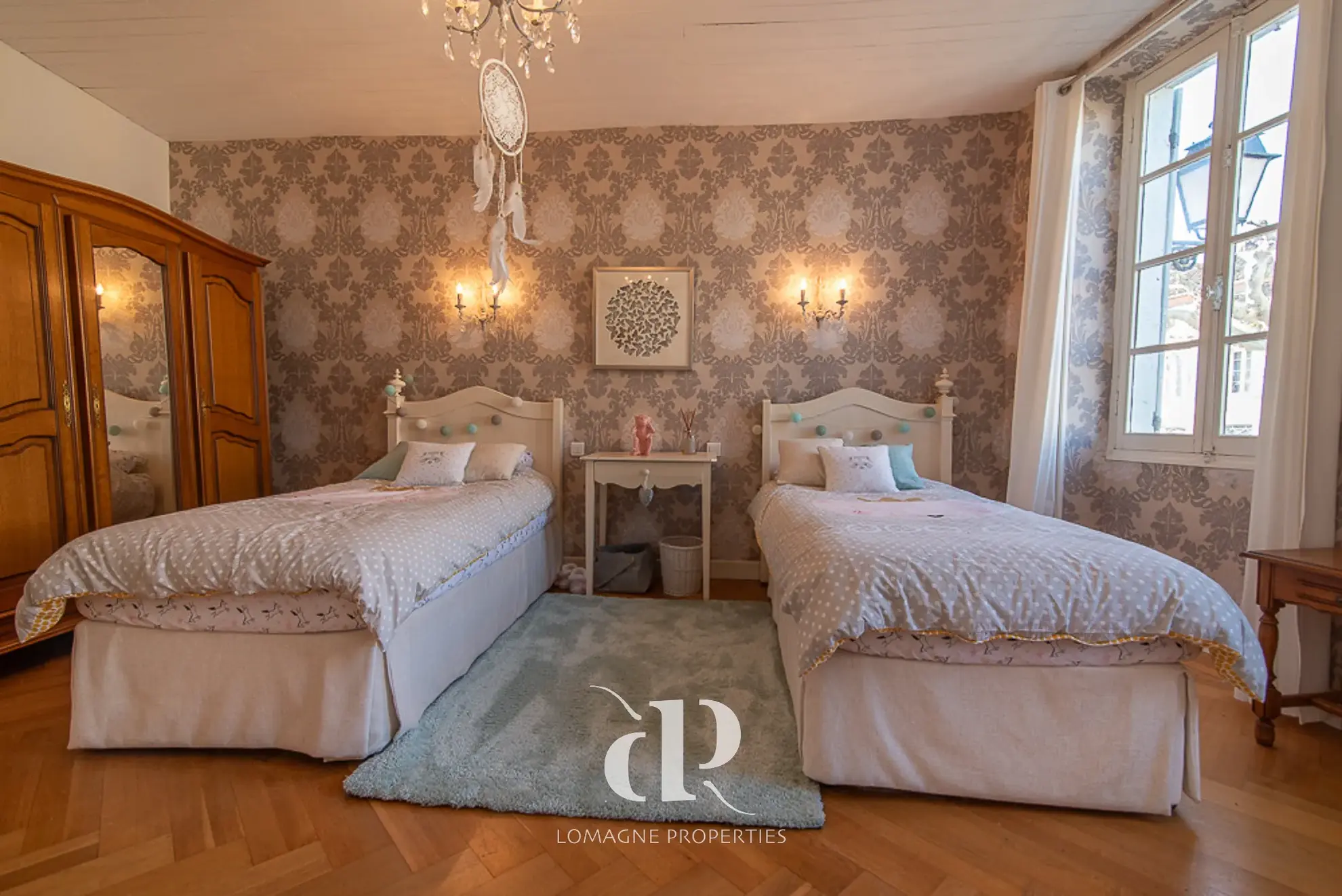 Spacieuse maison de village avec 4 chambres et jardin à Dunes, Tarn-et-Garonne 