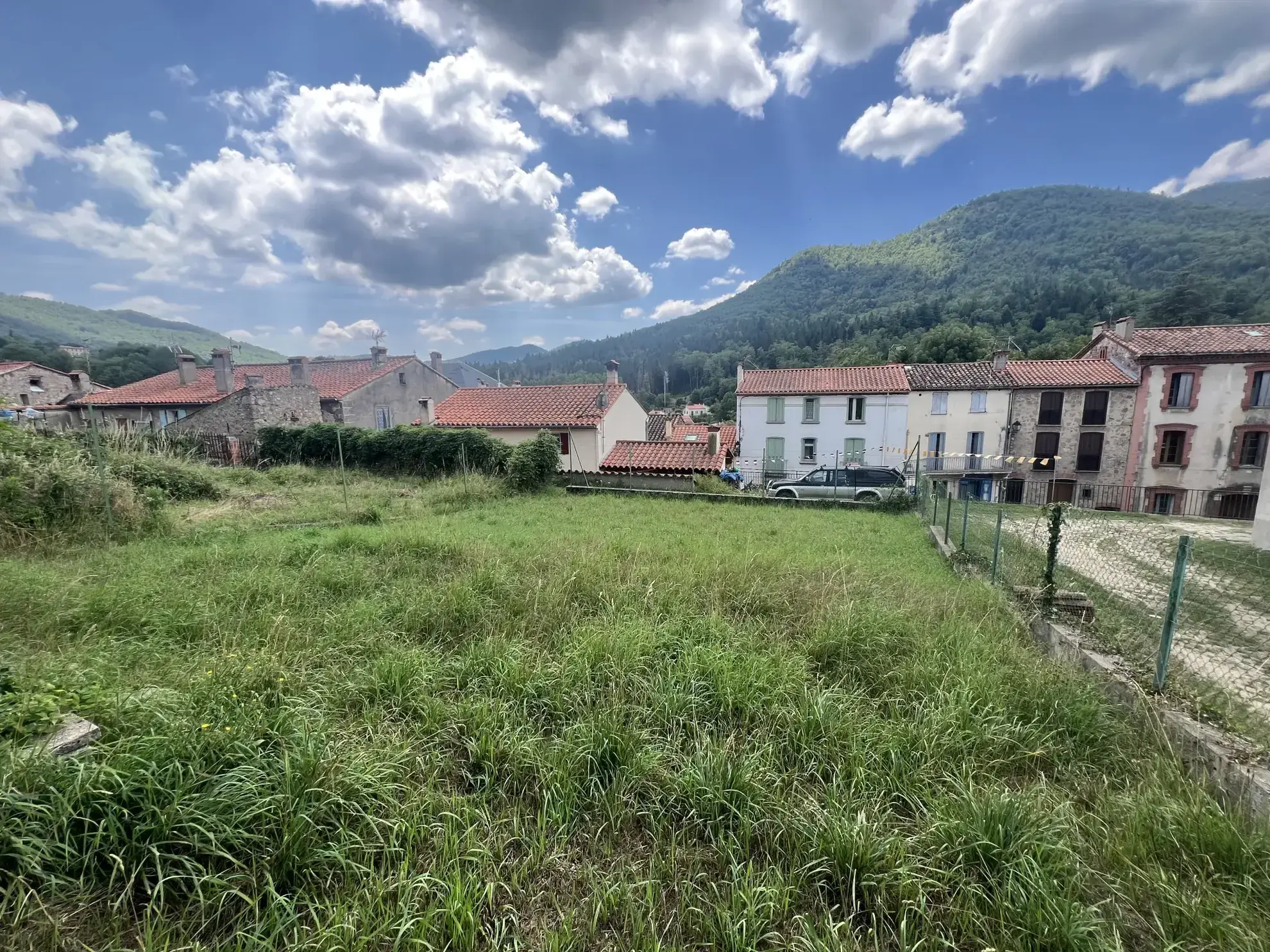 Terrain constructible de 192 m² à St Laurent de Cerdans, Haut Vallespir