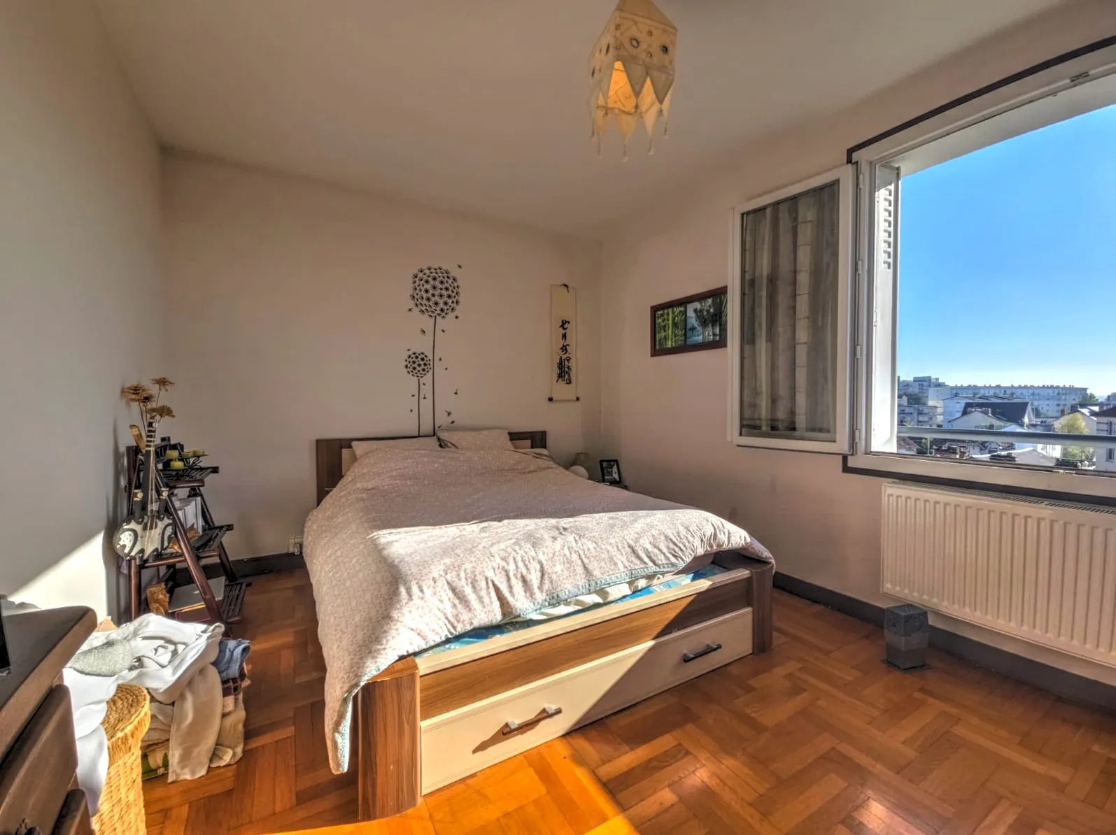 Appartement de 75 m² avec 2 chambres à Limoges, résidence sécurisée et parking 