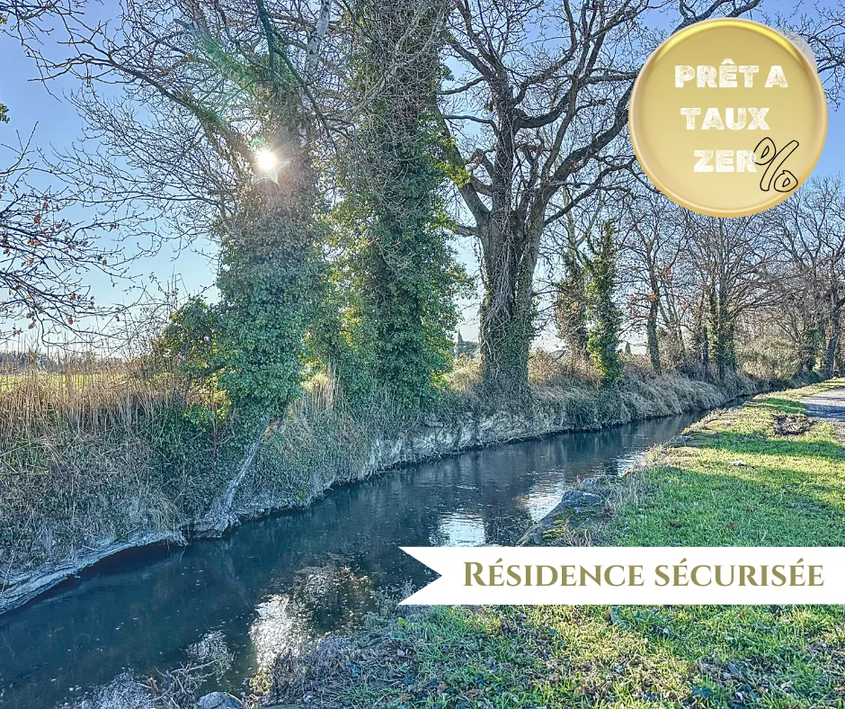 Terrain constructible à Orange avec vue sur Dentelles de Montmirail - 450 m²