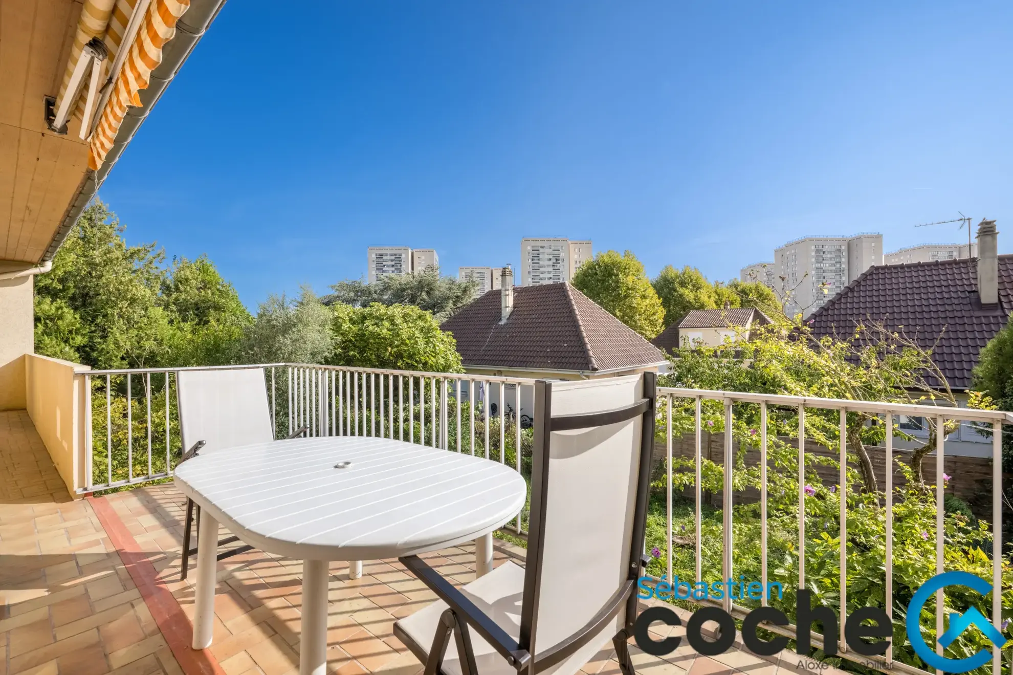 Maison à Vénissieux de 126 m² avec garage et jardin clos 