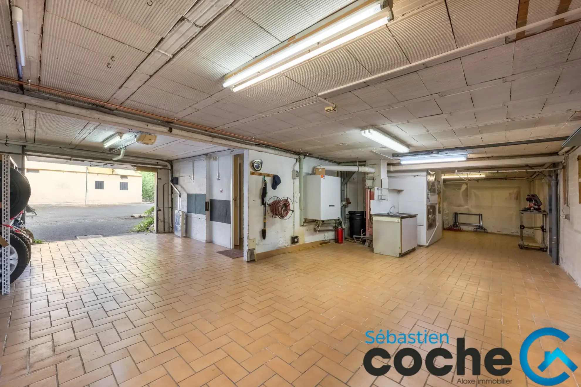 Maison à Vénissieux de 126 m² avec garage et jardin clos 