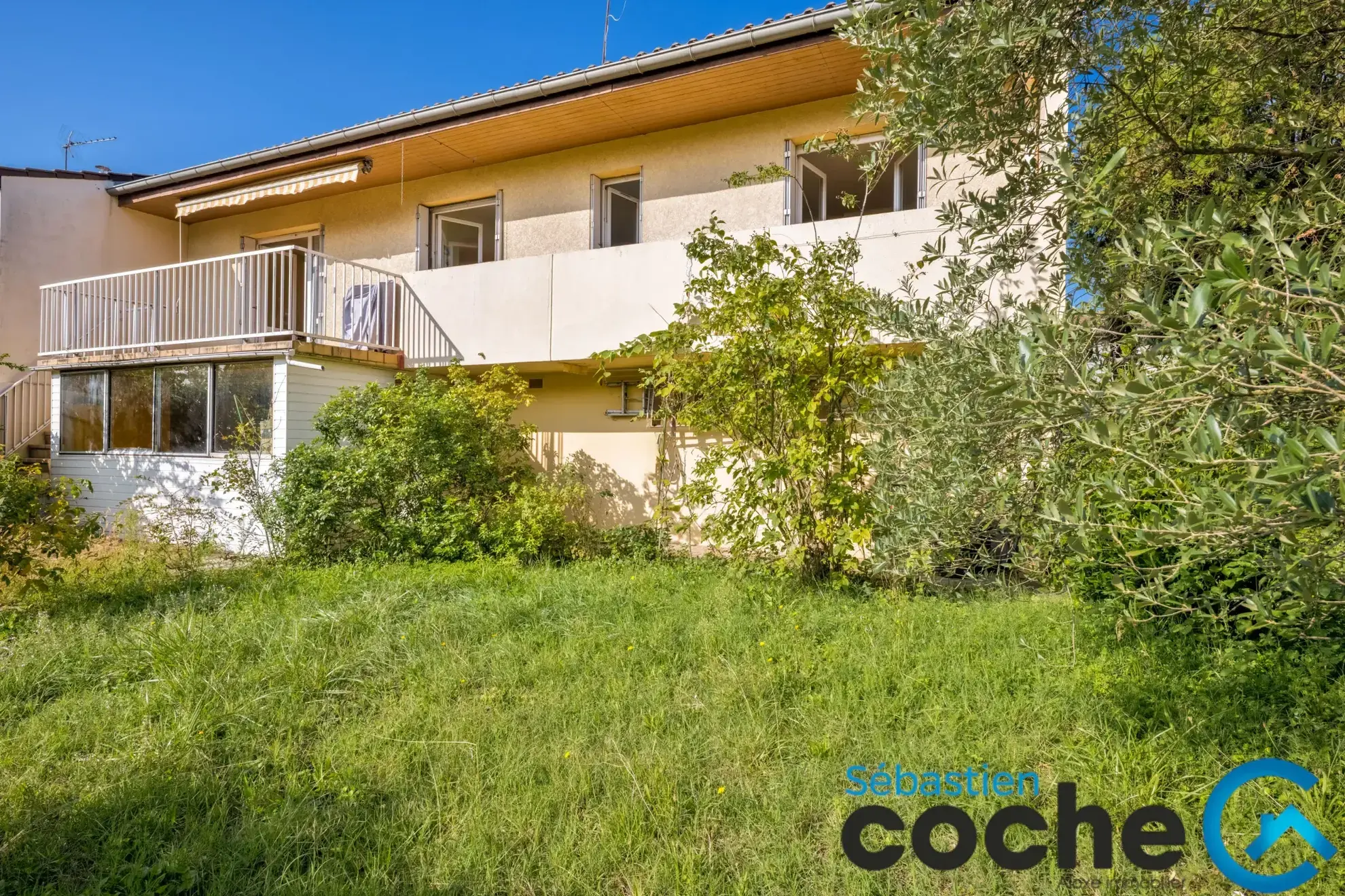 Maison à Vénissieux de 126 m² avec garage et jardin clos 