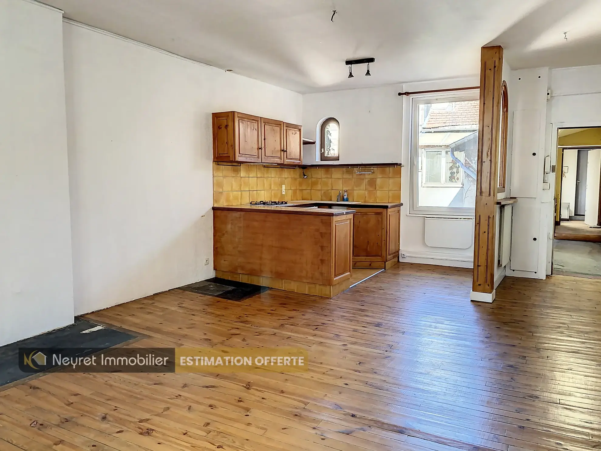 Appartement Type 2 à vendre à Saint-Étienne, dernier étage, calme, faibles charges 